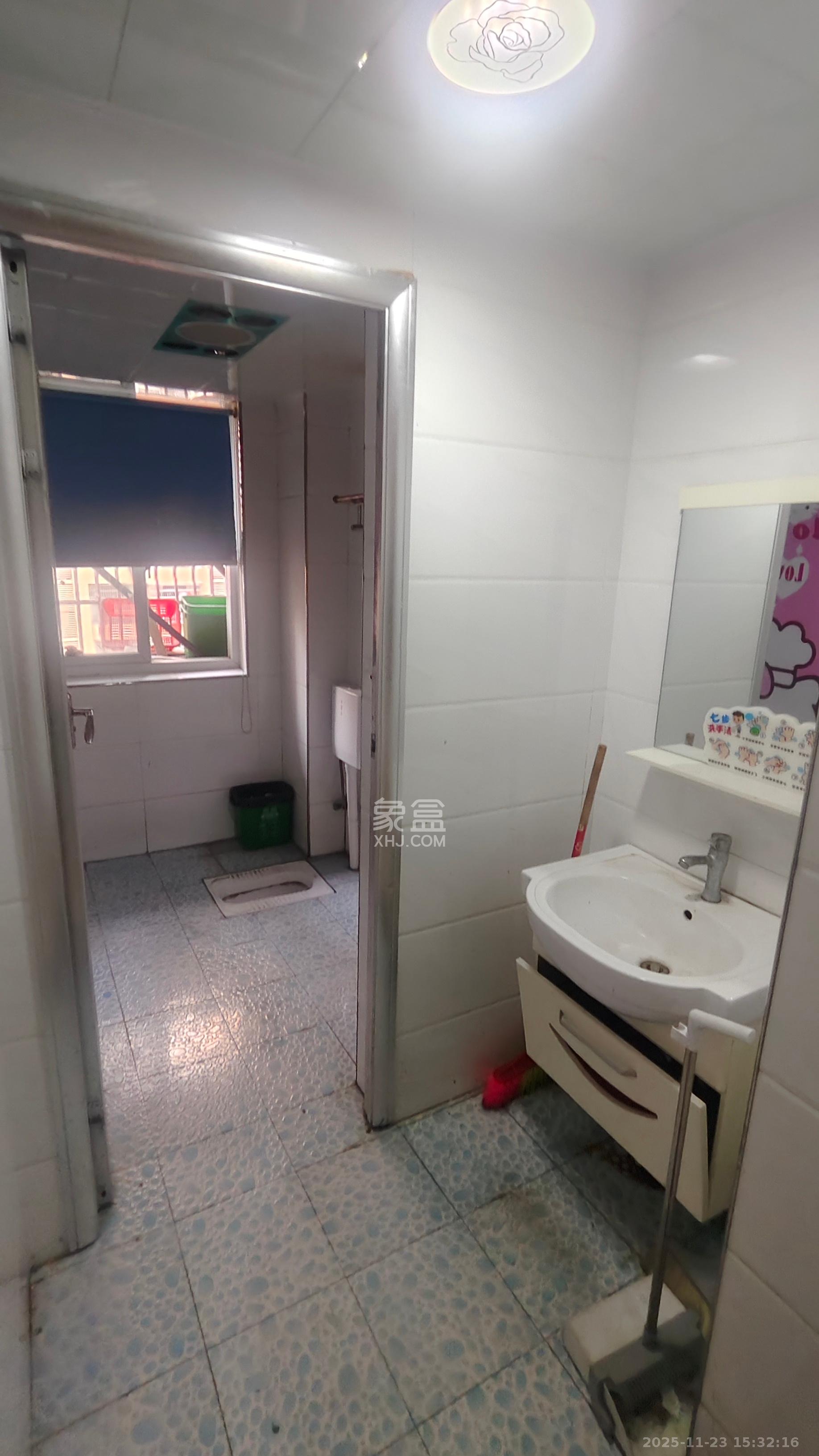 家和苑(原梅溪湖保障性住房一期) 3室2厅1卫 2300.0元/月 家和苑(原梅溪湖保障性住房一期) 3室2厅1卫 2300.0元/月室内图