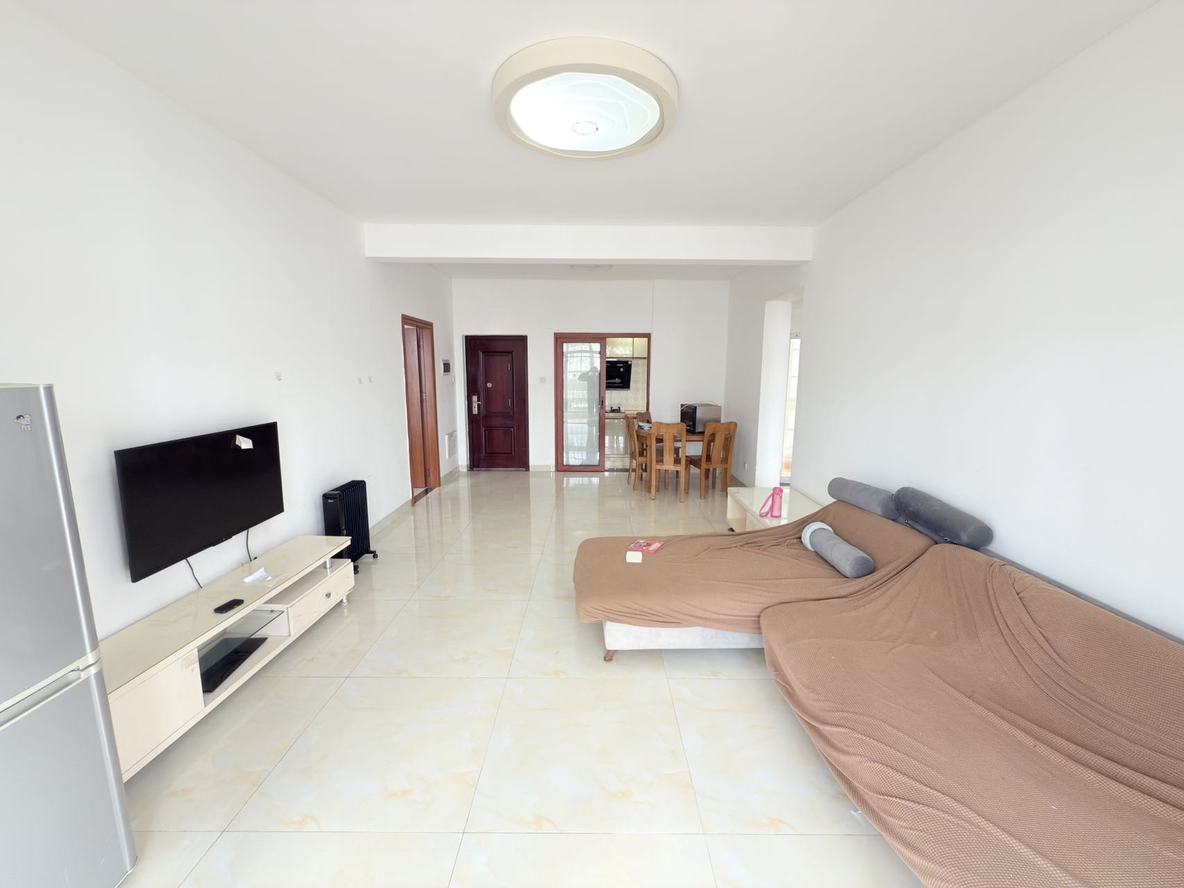 宝泰温泉花园 2室2厅1卫 2300.0元/月 宝泰温泉花园 2室2厅1卫 2300.0元/月室内图