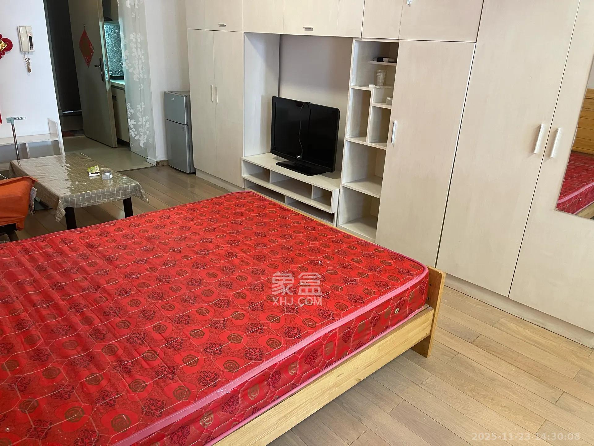 万科金色家园 1室1厅1卫 1100.0元/月 万科金色家园 1室1厅1卫 1100.0元/月室内图