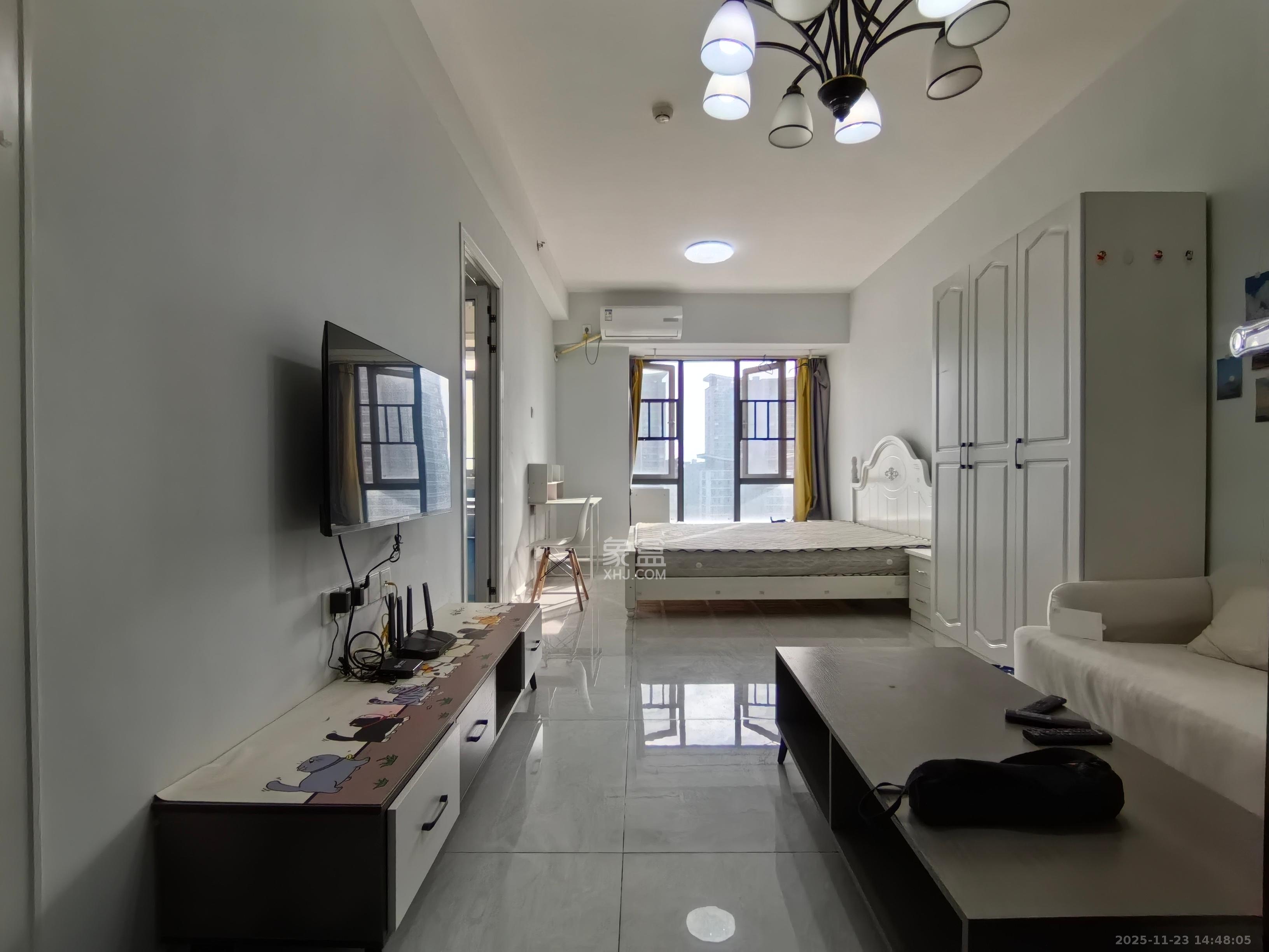 天健城  1室1厅1卫    2000.0元/月室内图