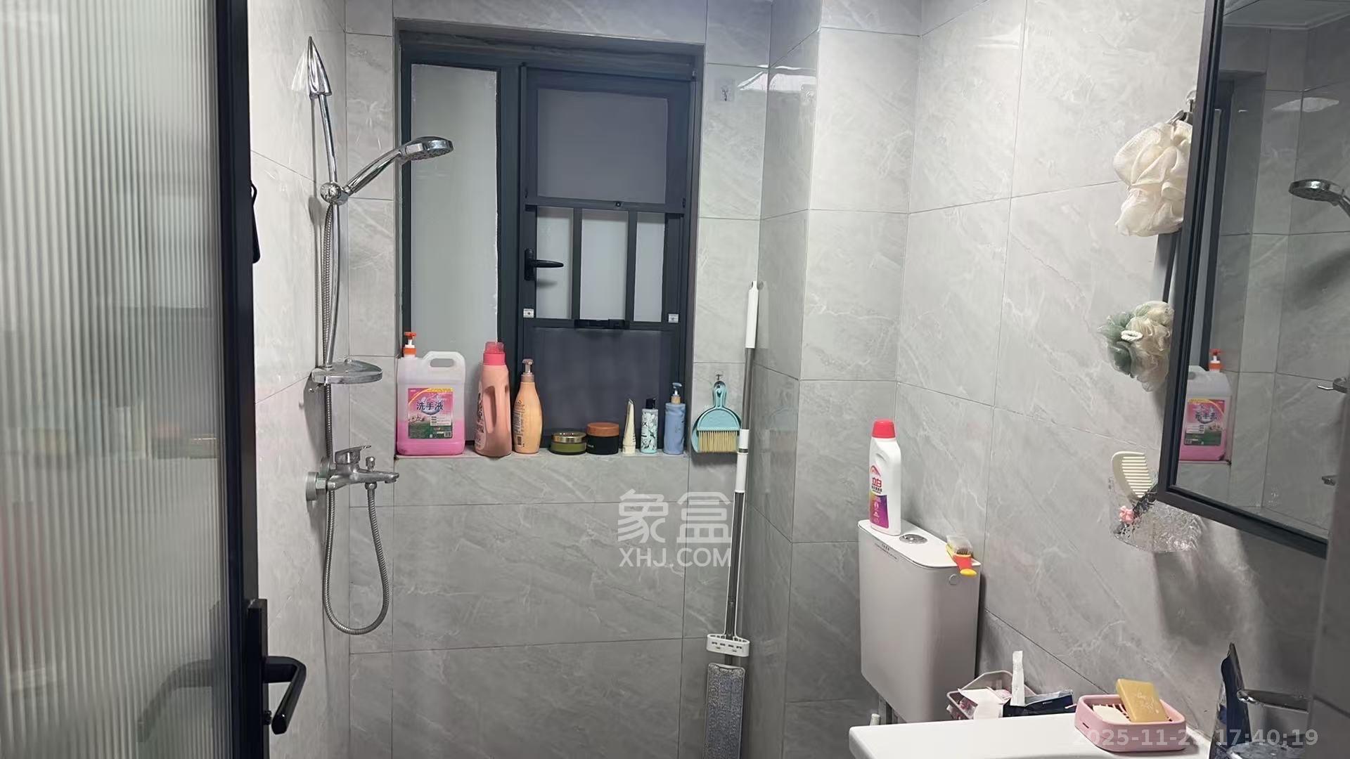 山水新城 2室1厅1卫 1800.0元/月 山水新城 2室1厅1卫 1800.0元/月室内图