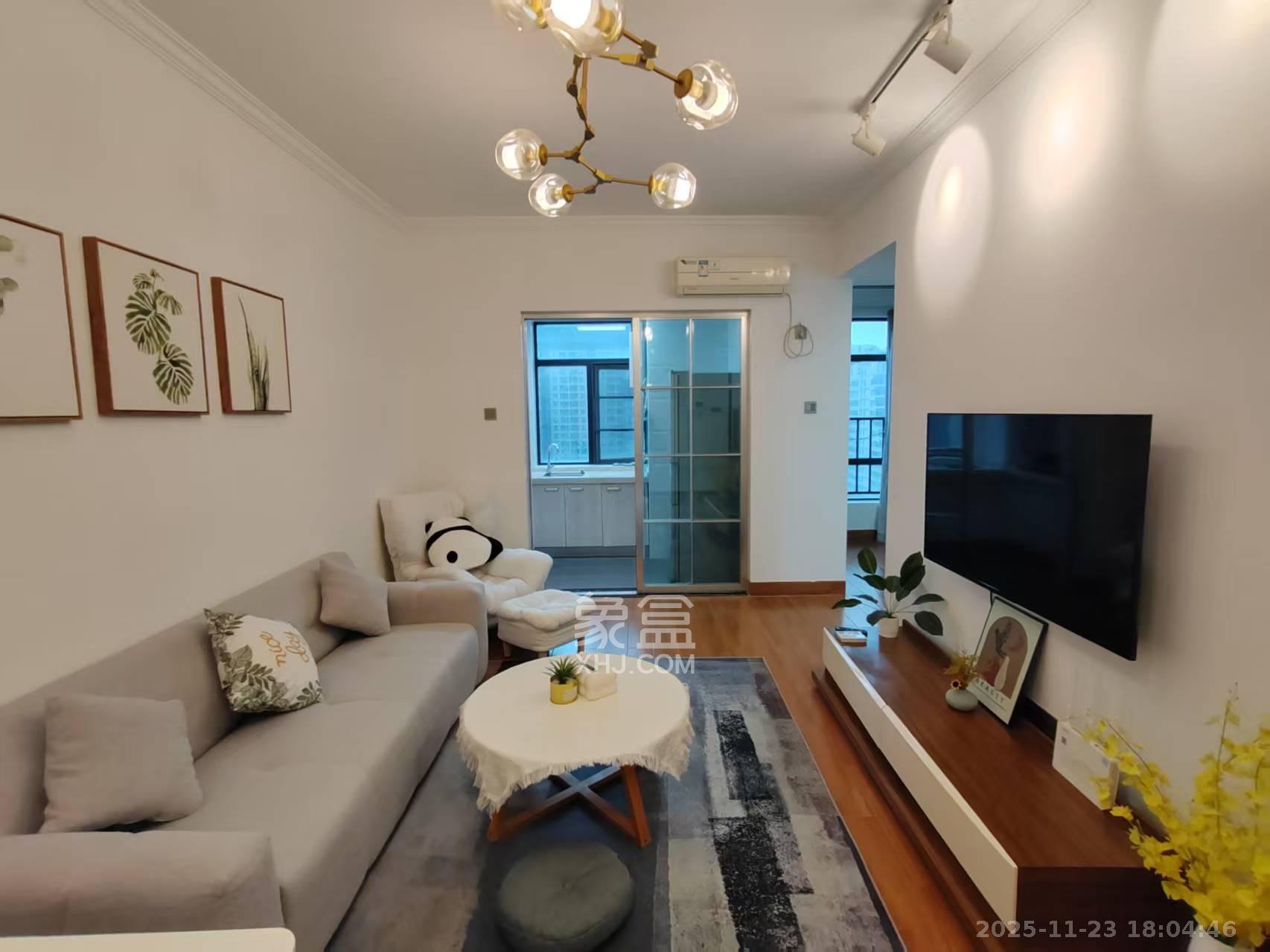 湘域城邦（湘域国际中心）  1室1厅1卫    2500.0元/月