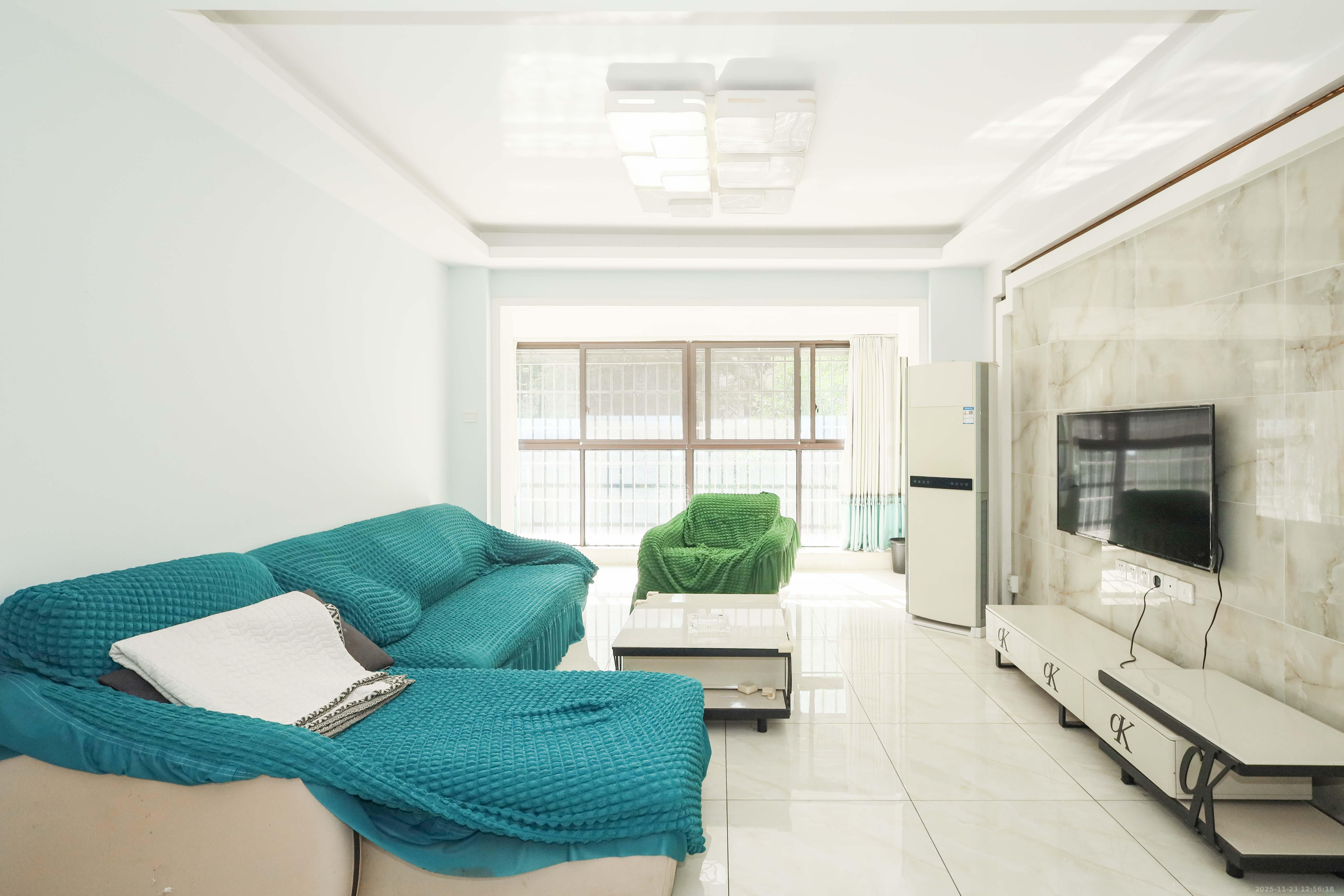 保利麓谷林语F区  5室2厅1卫    130.0万