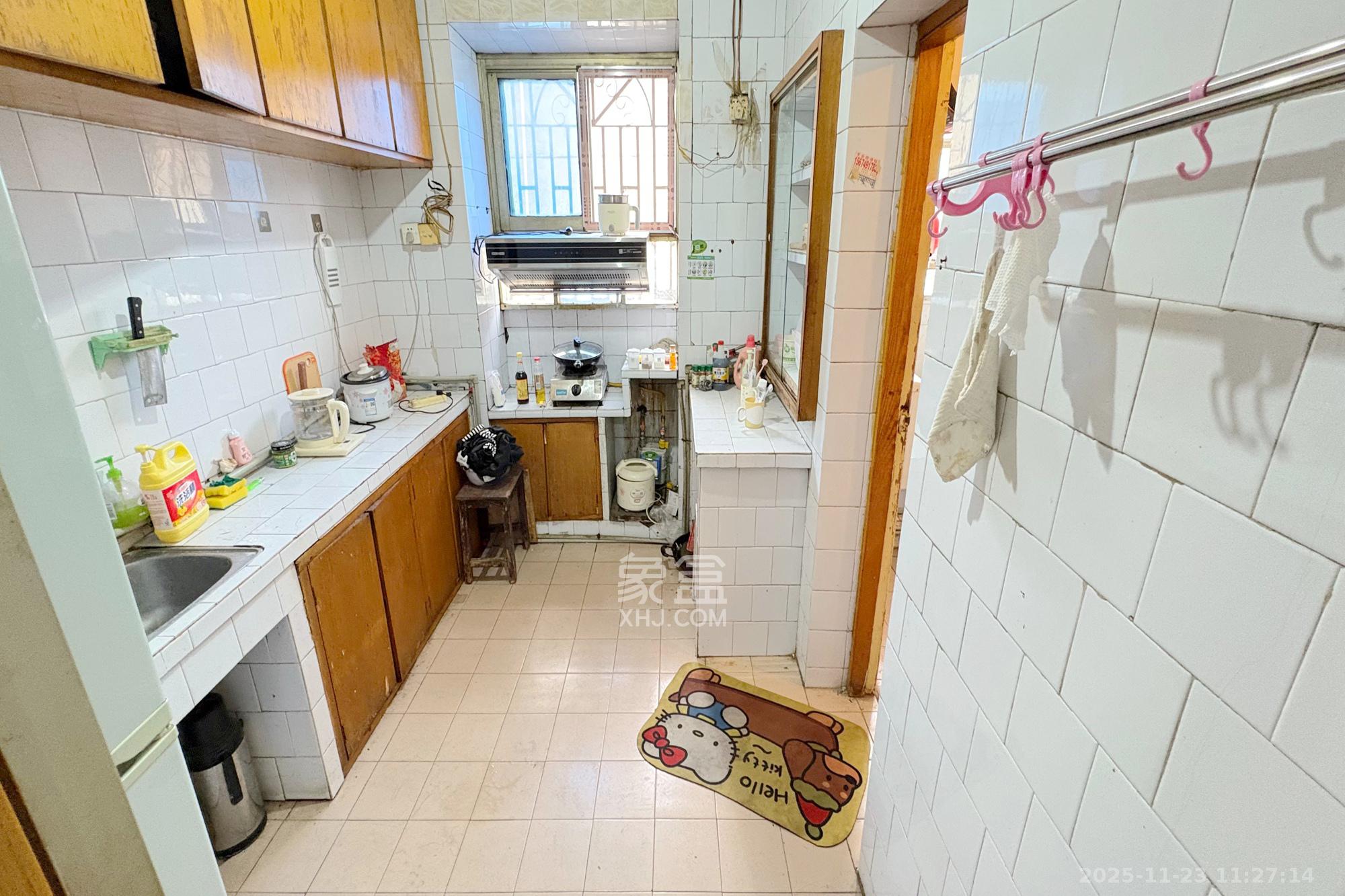 复兴街(陈家巷)散盘 2室2厅1卫 56.0万 复兴街(陈家巷)散盘 2室2厅1卫 56.0万厨房