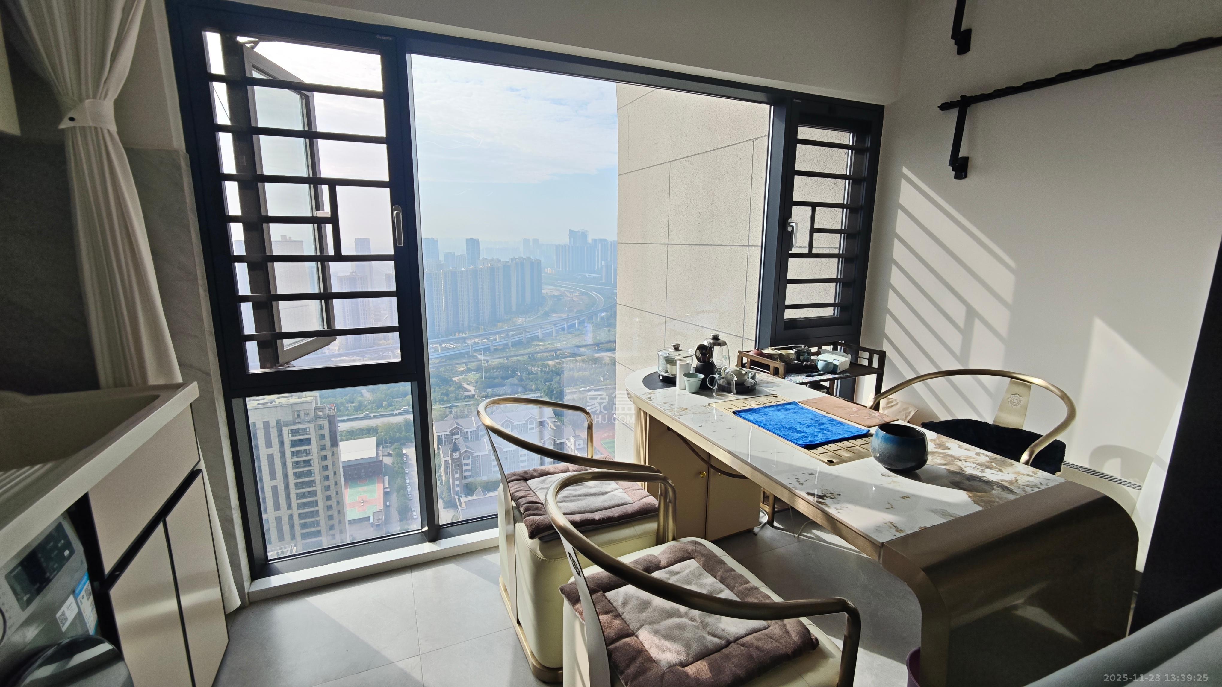 阳光城尚东湾凌云府  3室2厅2卫    3300.0元/月室内图