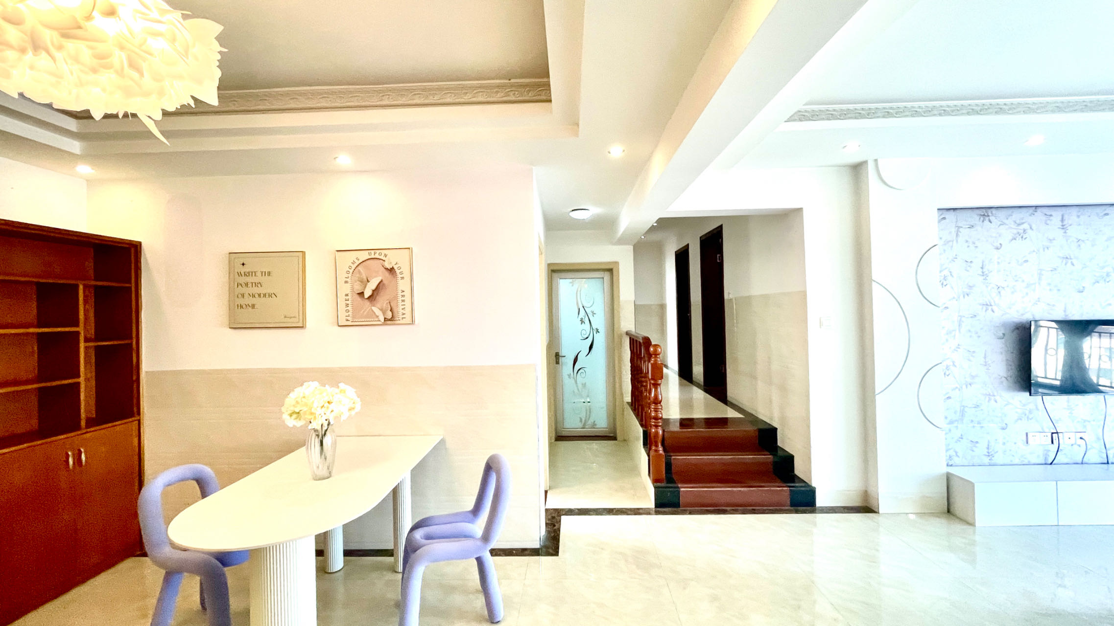 都市村庄  2室1厅1卫    2100.0元/月室内图