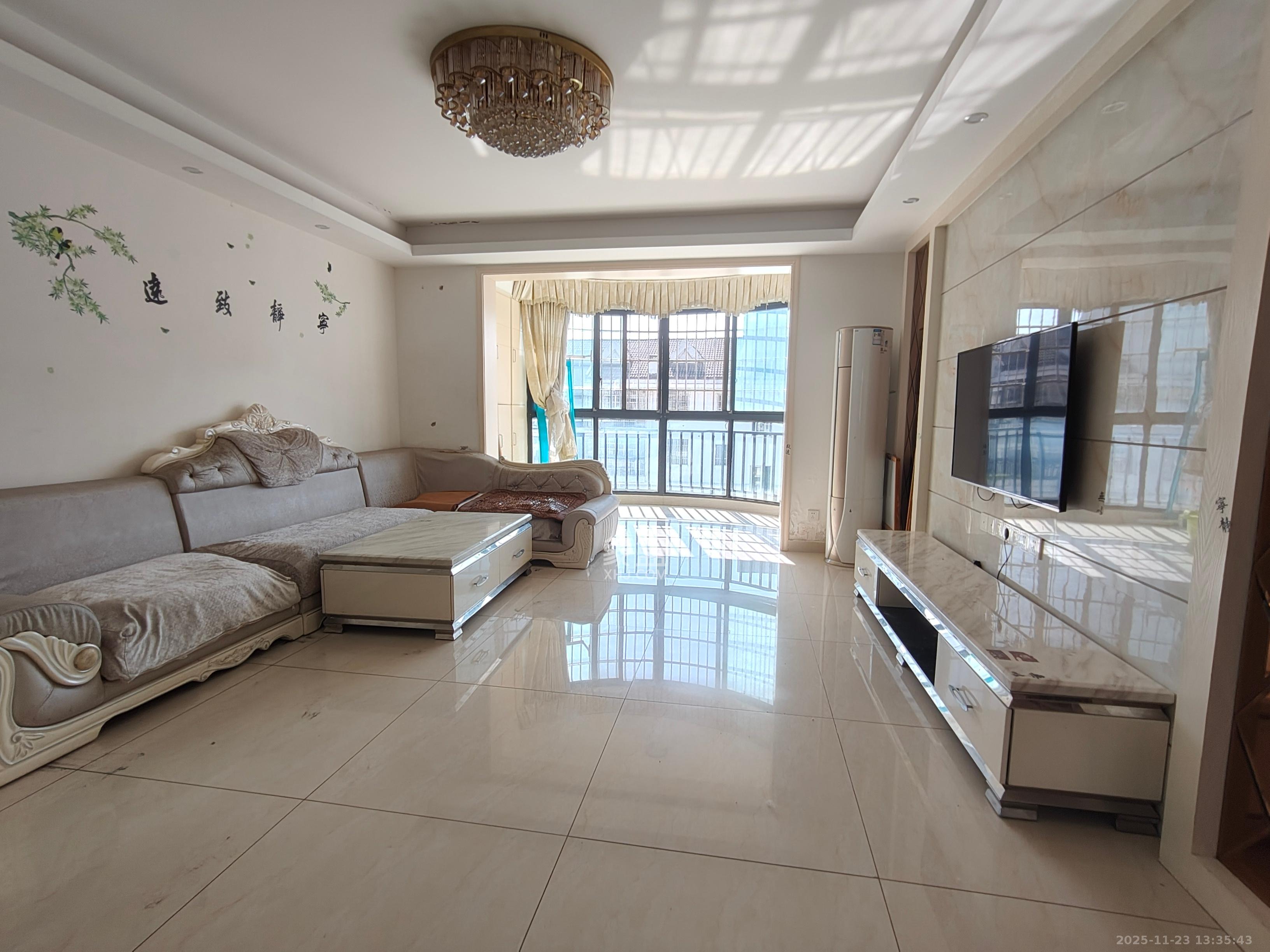 东方名都百草园 3室2厅1卫 2000.0元/月 东方名都百草园 3室2厅1卫 2000.0元/月室内图