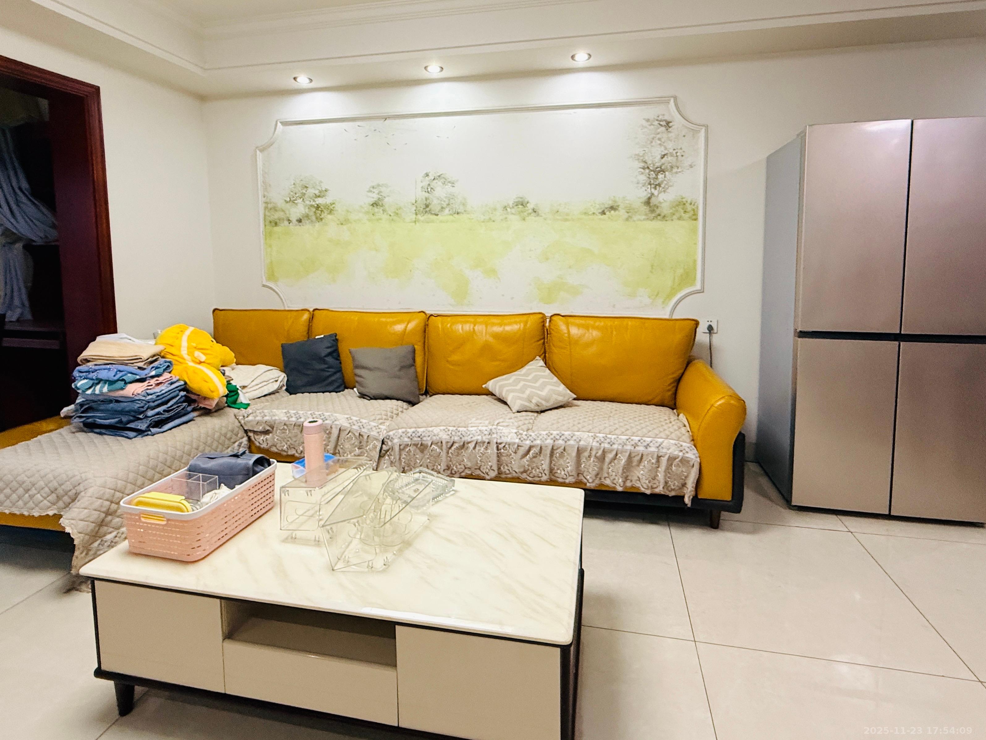 勤诚达新界  3室2厅2卫    2000.0元/月室内图