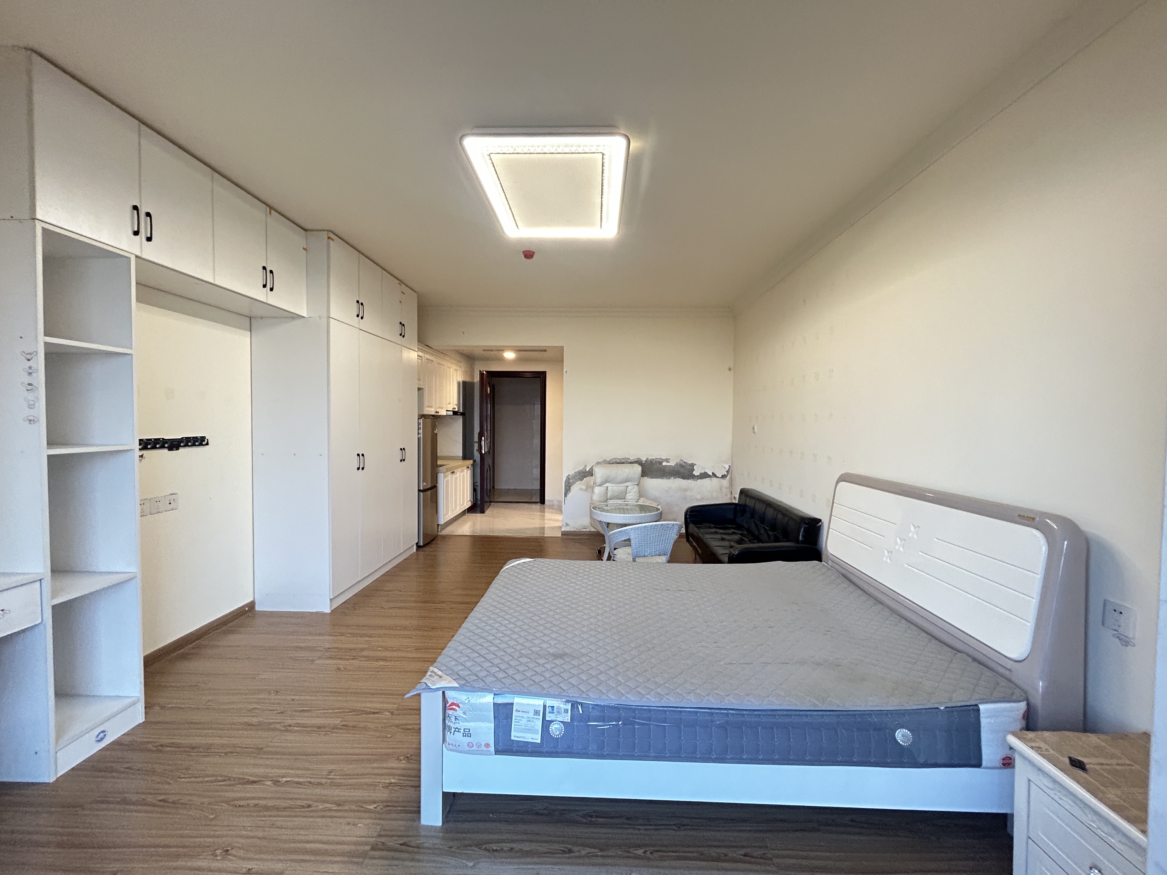 华耀碧桂园十里江湾誉峯  1室1厅1卫    1200.0元/月室内图