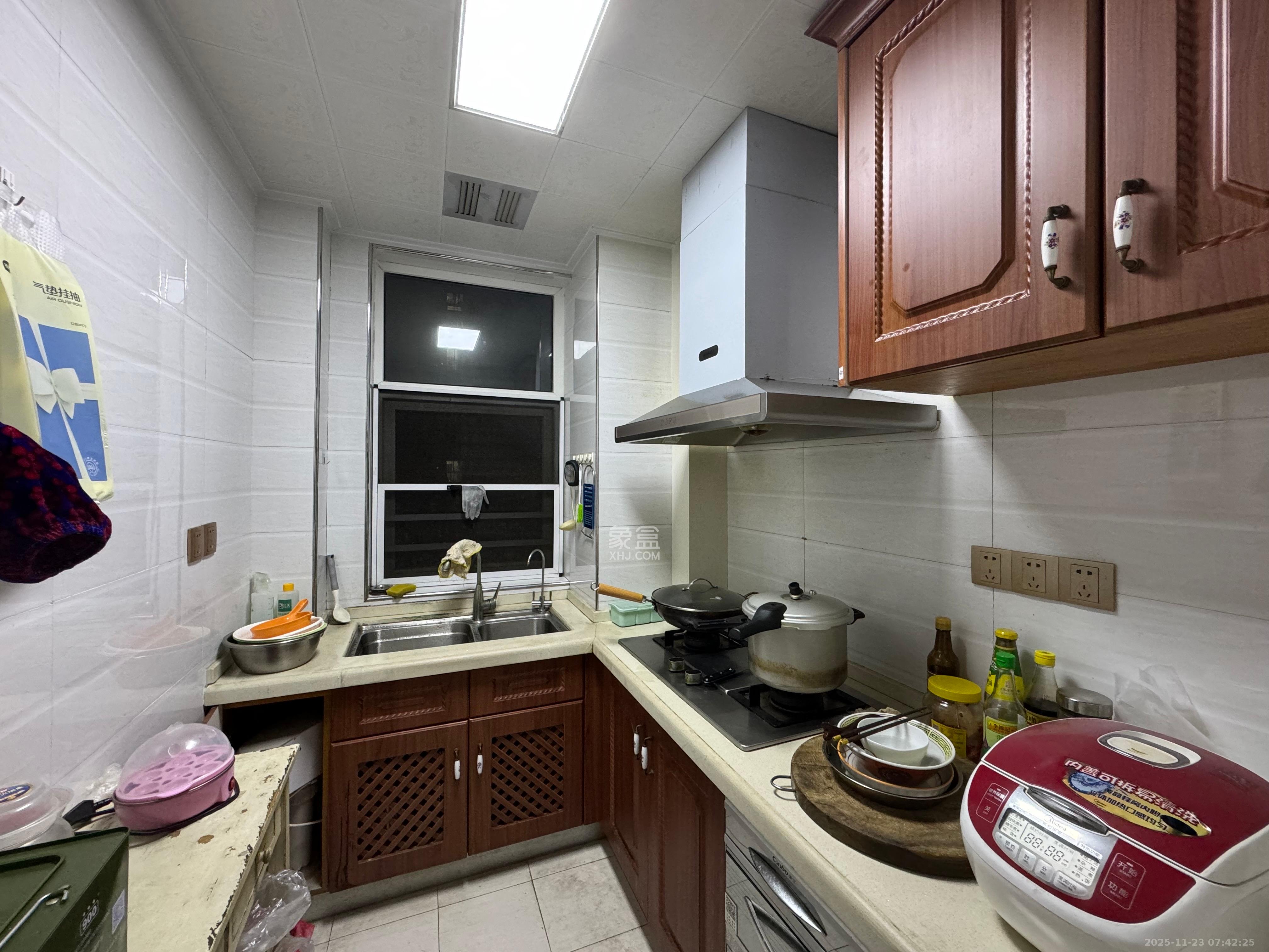 庄园心伽泊 3室2厅1卫 2200.0元/月 庄园心伽泊 3室2厅1卫 2200.0元/月室内图