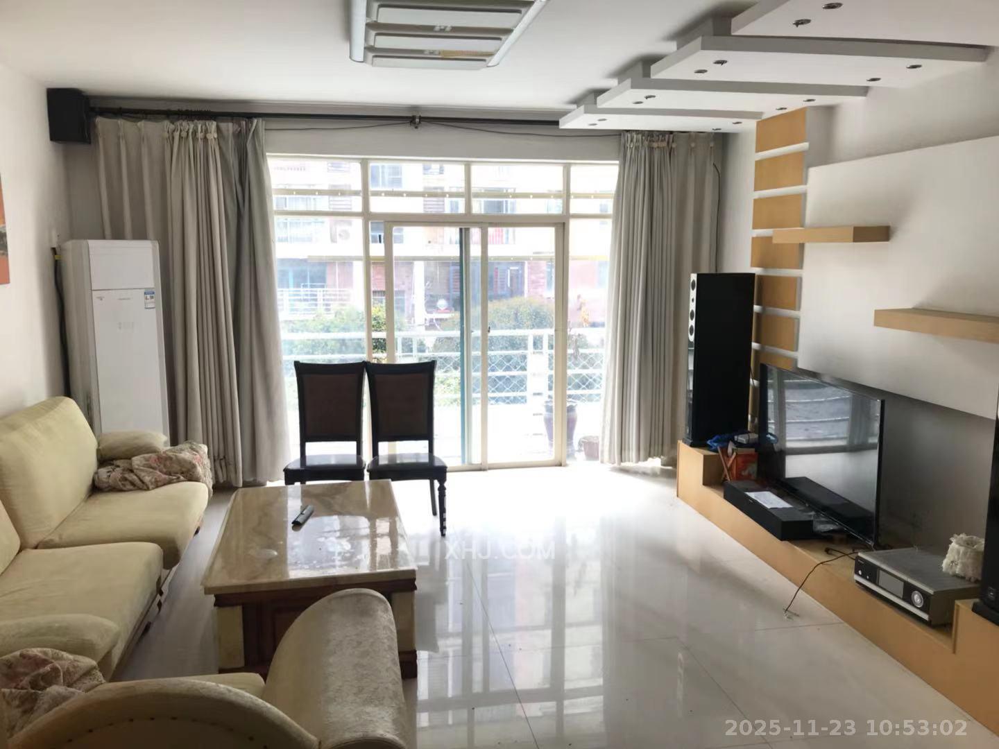 美林景园  4室3厅1卫    2800.0元/月