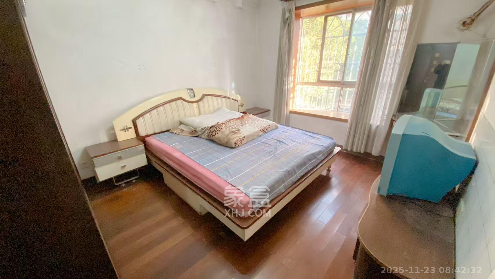 金帆小区 3室2厅2卫 2100.0元/月 金帆小区 3室2厅2卫 2100.0元/月室内图