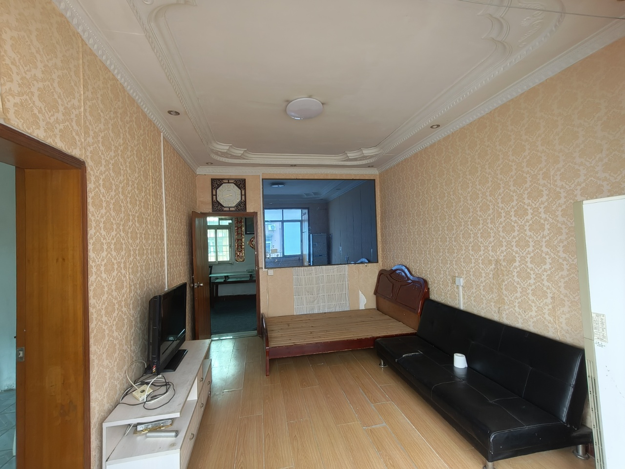 梓园社区(麻纺厂宿舍) 2室1厅1卫 800.0元/月 梓园社区(麻纺厂宿舍) 2室1厅1卫 800.0元/月室内图