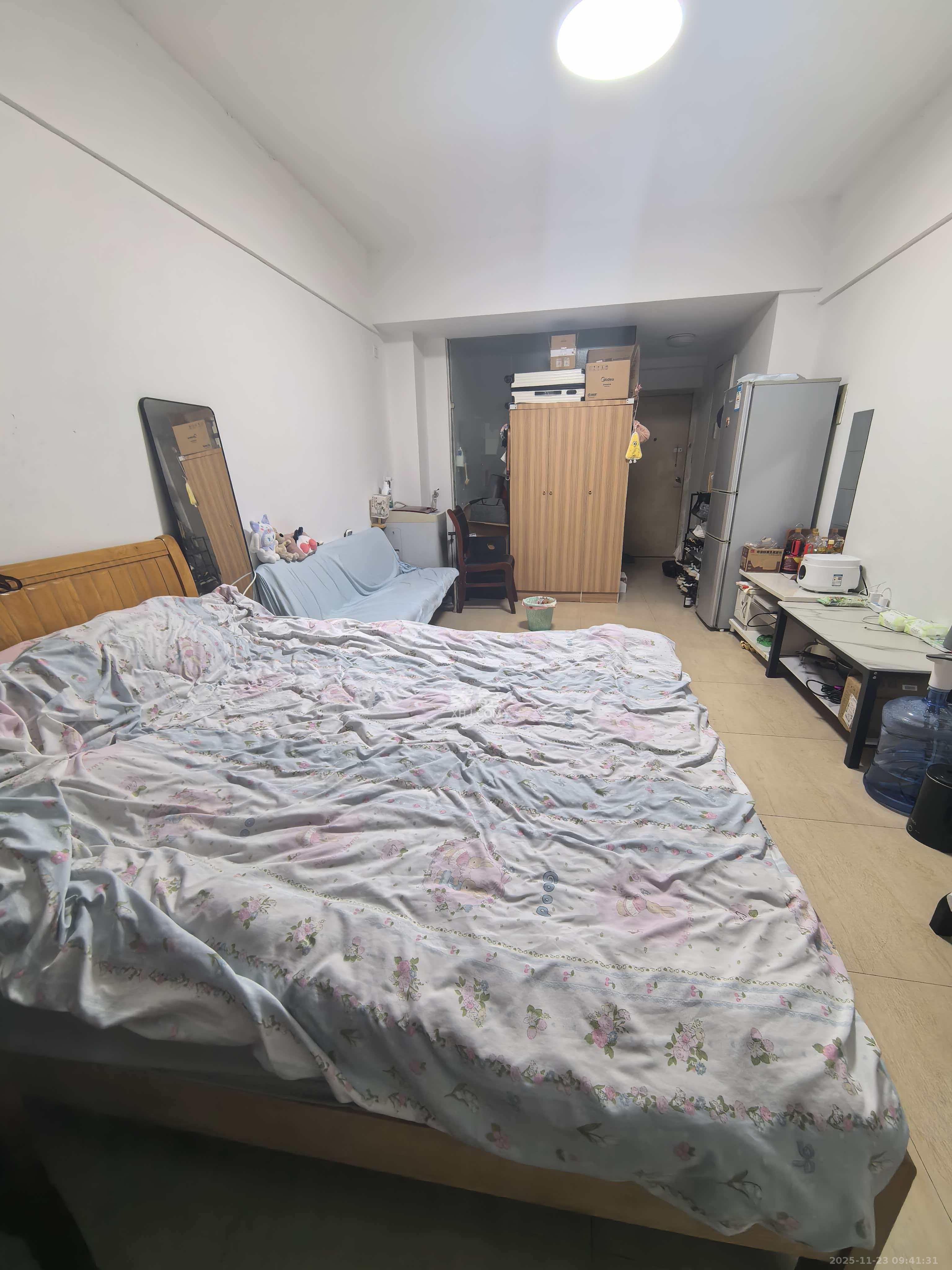 新天地(温馨家园)新长江宾馆 1室1厅1卫 1400.0元/月 新天地(温馨家园)新长江宾馆 1室1厅1卫 1400.0元/月室内图