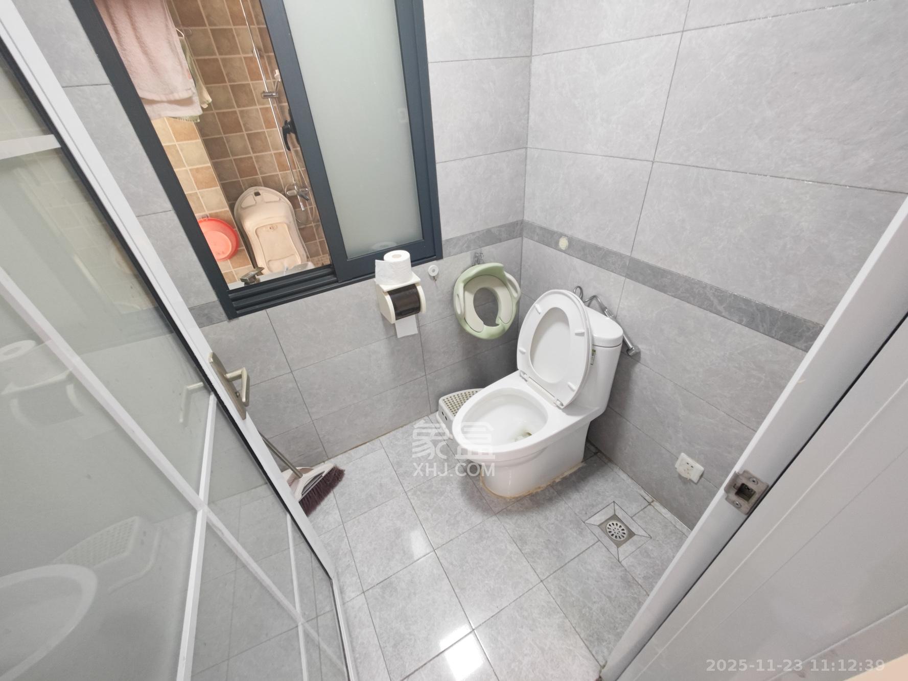 五矿万境水岸一期(万境水岸嘉苑) 3室2厅1卫 78.0万 五矿万境水岸一期(万境水岸嘉苑) 3室2厅1卫 78.0万卫生间