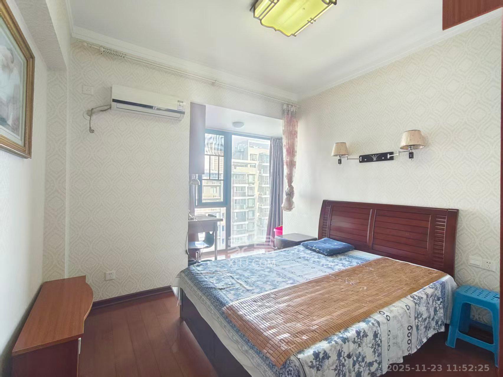 银港水晶城 2室2厅1卫 2200.0元/月 银港水晶城 2室2厅1卫 2200.0元/月室内图