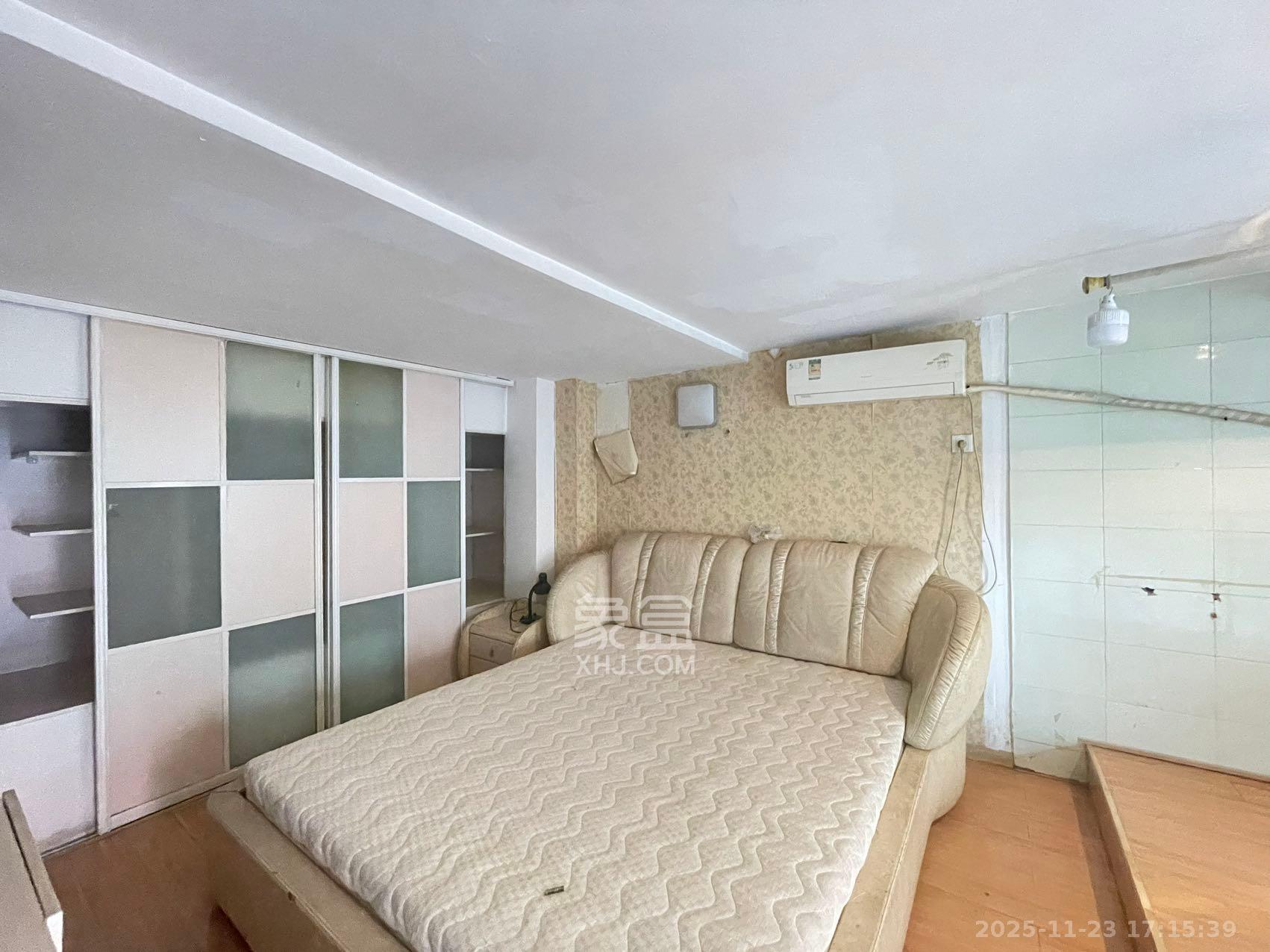 他城（天鸿时代公寓）  1室1厅1卫    1100.0元/月室内图