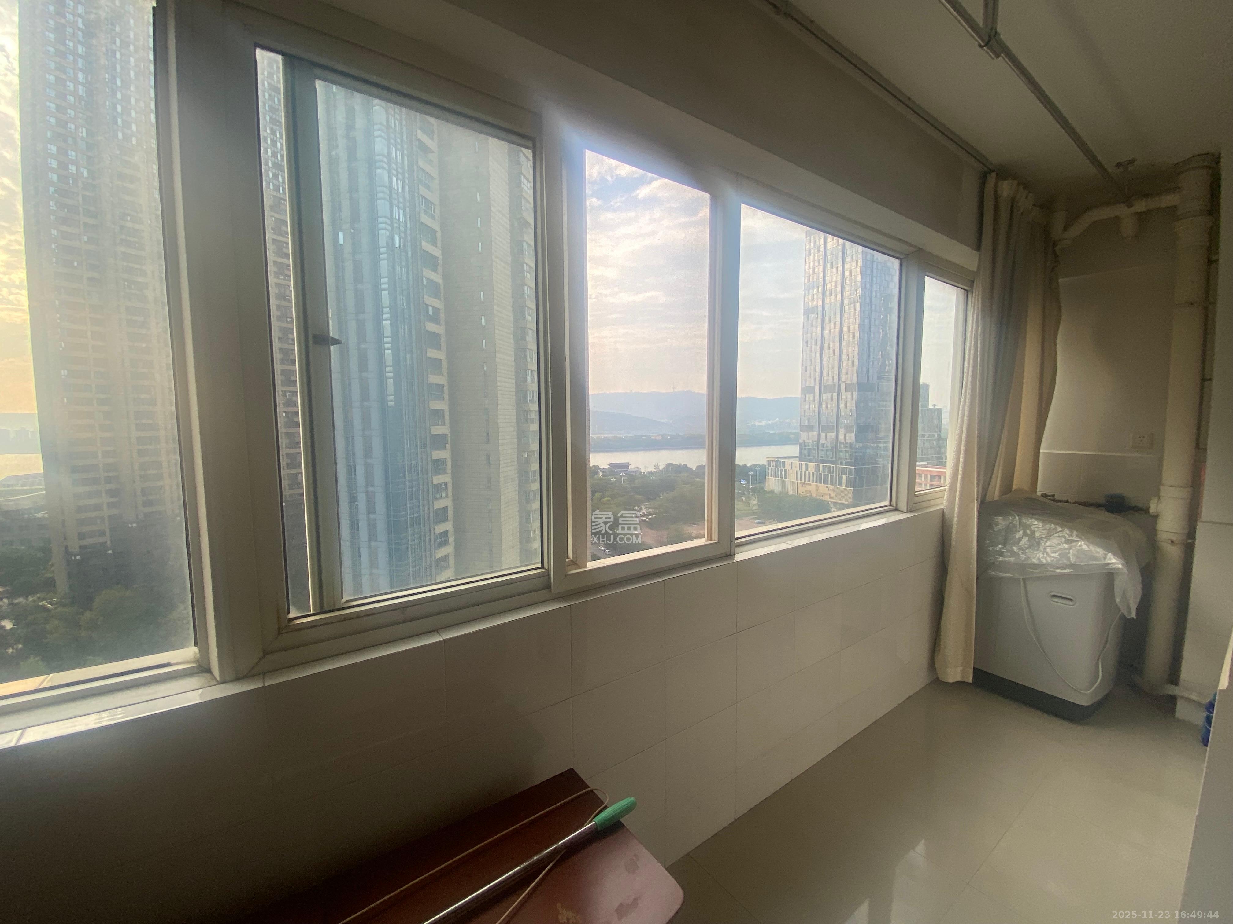 在水一方  1室1厅1卫    3900.0元/月室内图