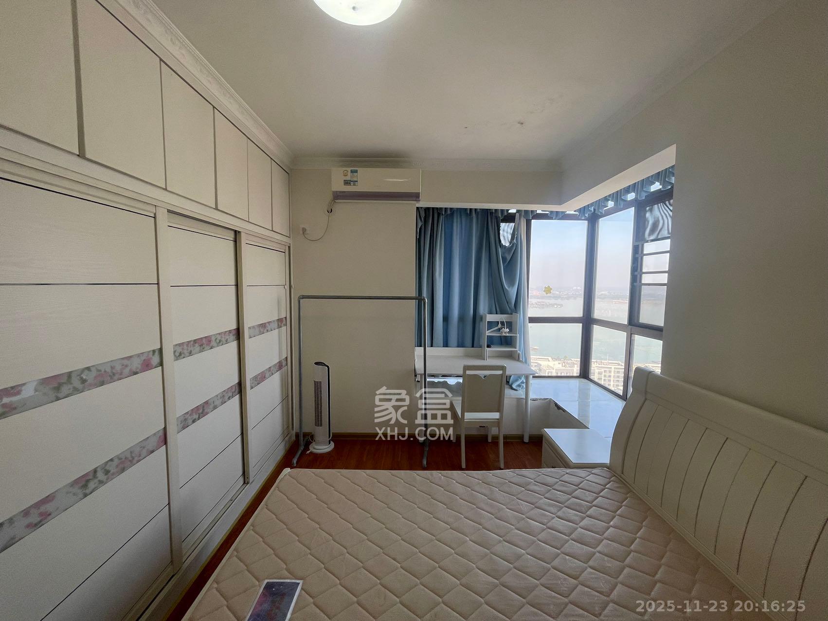 水岸世景  2室2厅1卫    1800.0元/月室内图