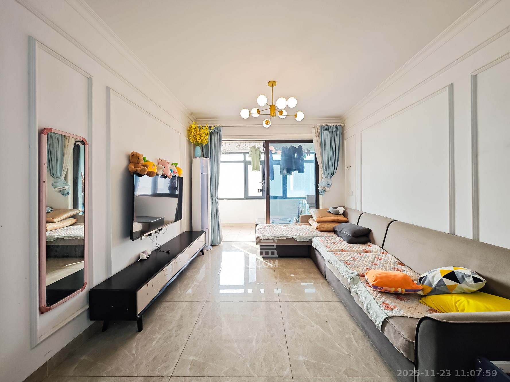 山语城三期  3室2厅1卫    68.0万