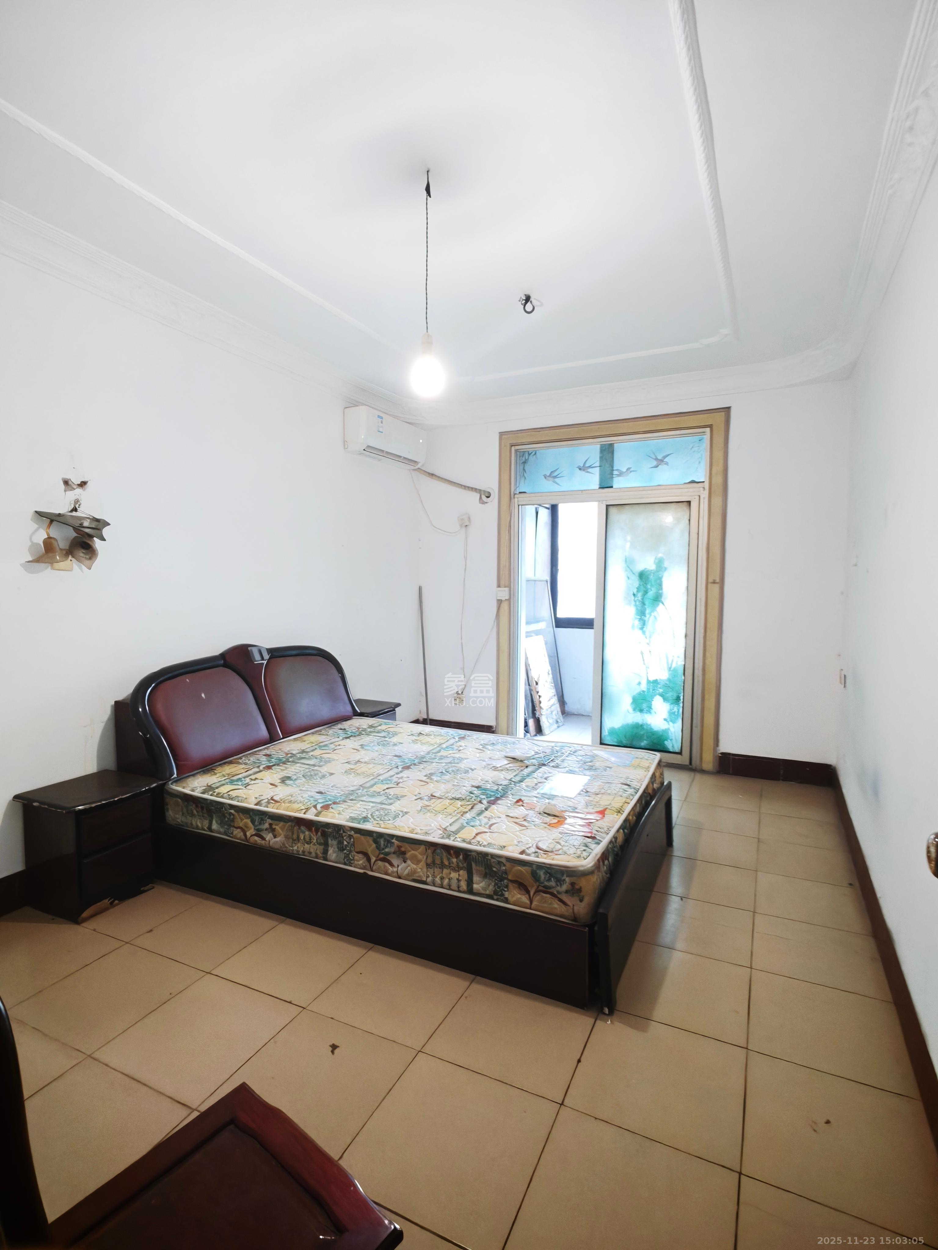 植物油宿舍 3室2厅1卫 2000.0元/月 植物油宿舍 3室2厅1卫 2000.0元/月室内图