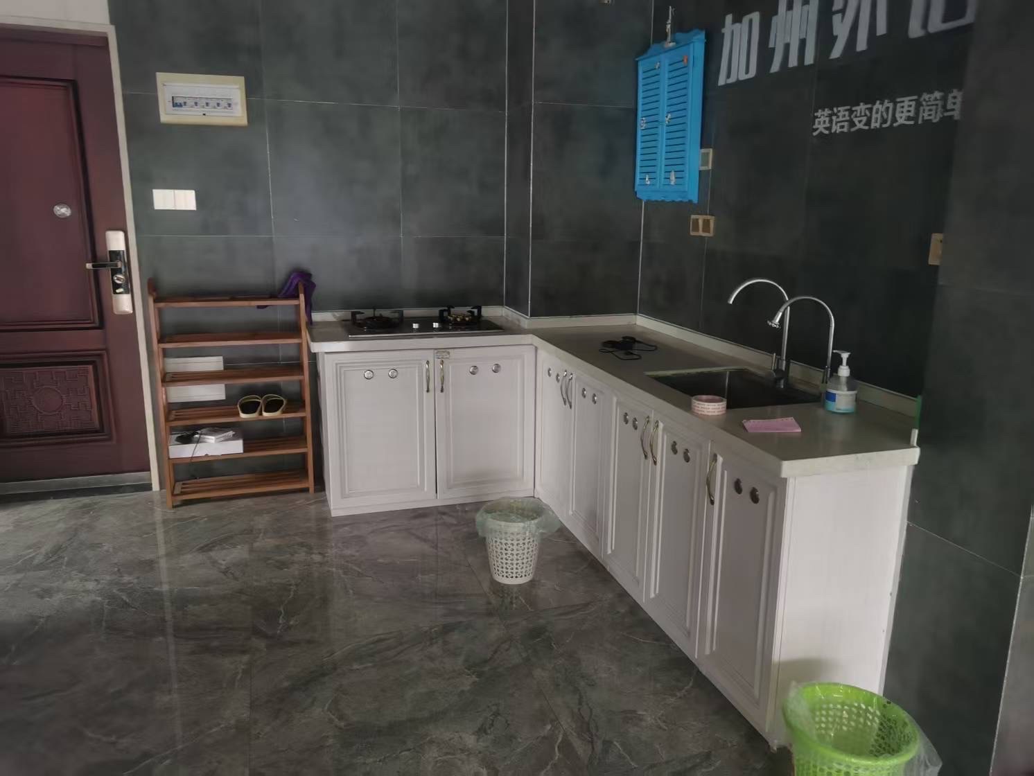 昌茂城邦  2室2厅1卫    2400.0元/月室内图