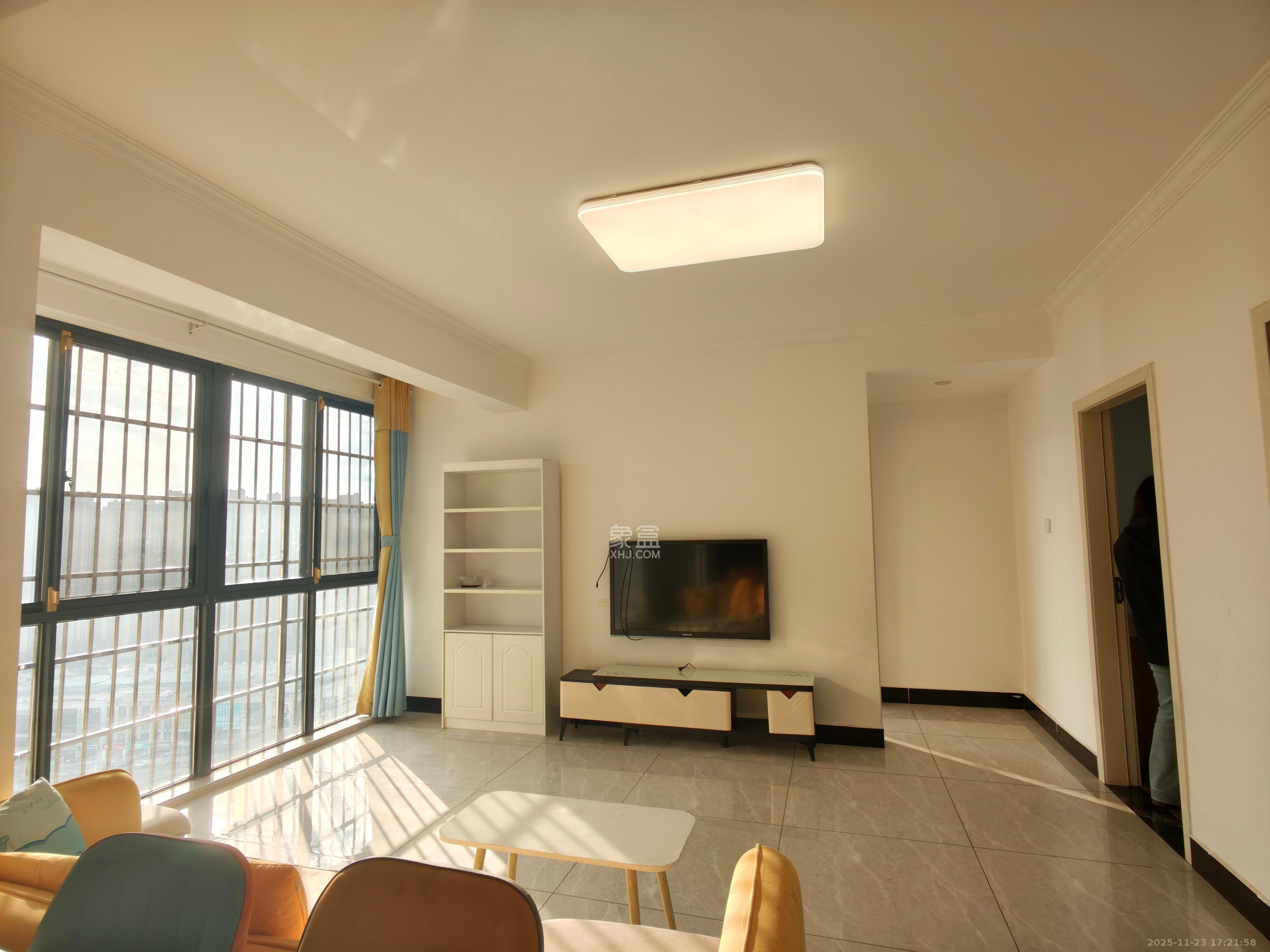 和悦城(蟠龙景苑)  3室2厅1卫    1650.0元/月室内图