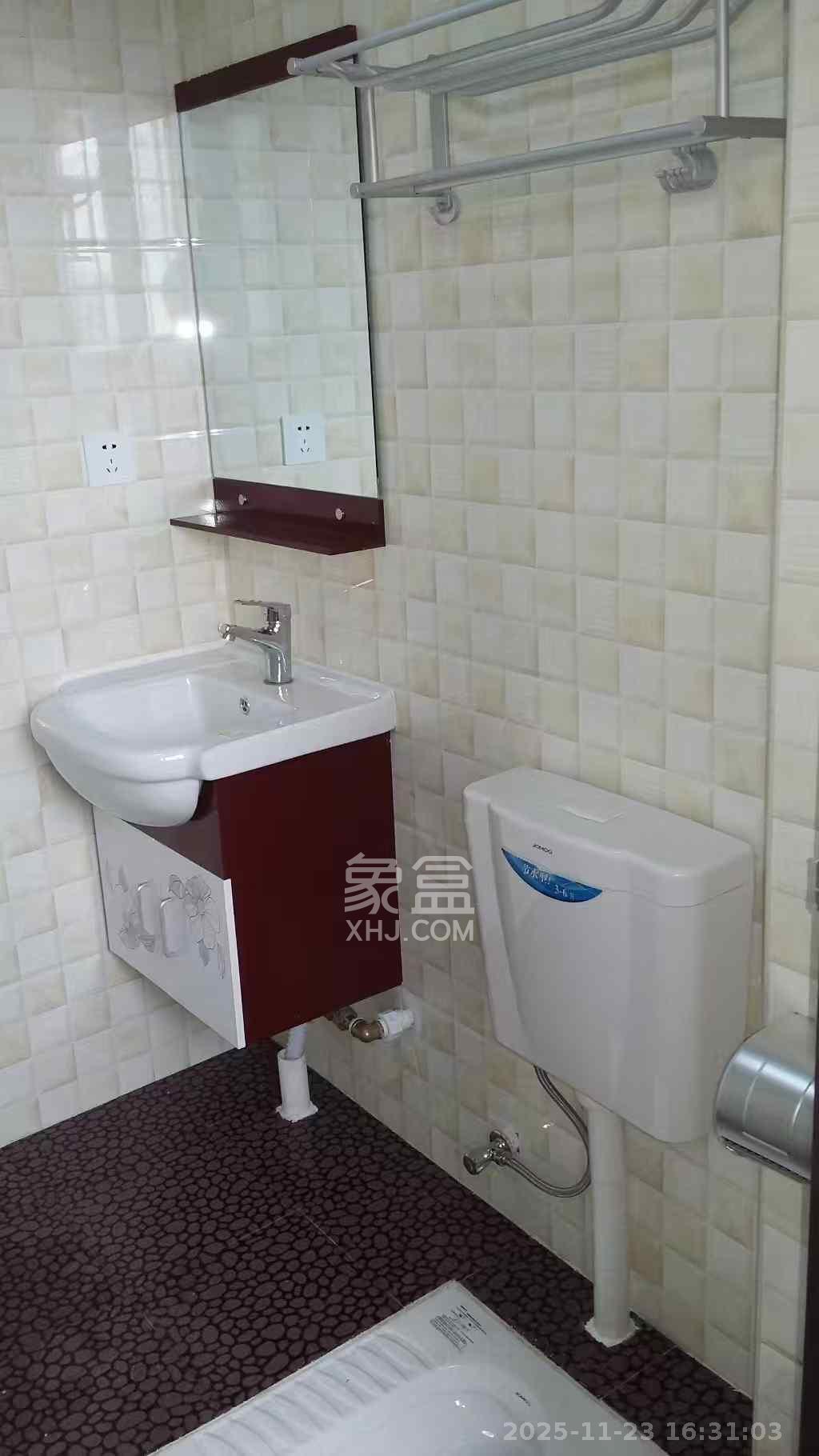 花样年华 1室1厅1卫 1300.0元/月 花样年华 1室1厅1卫 1300.0元/月室内图