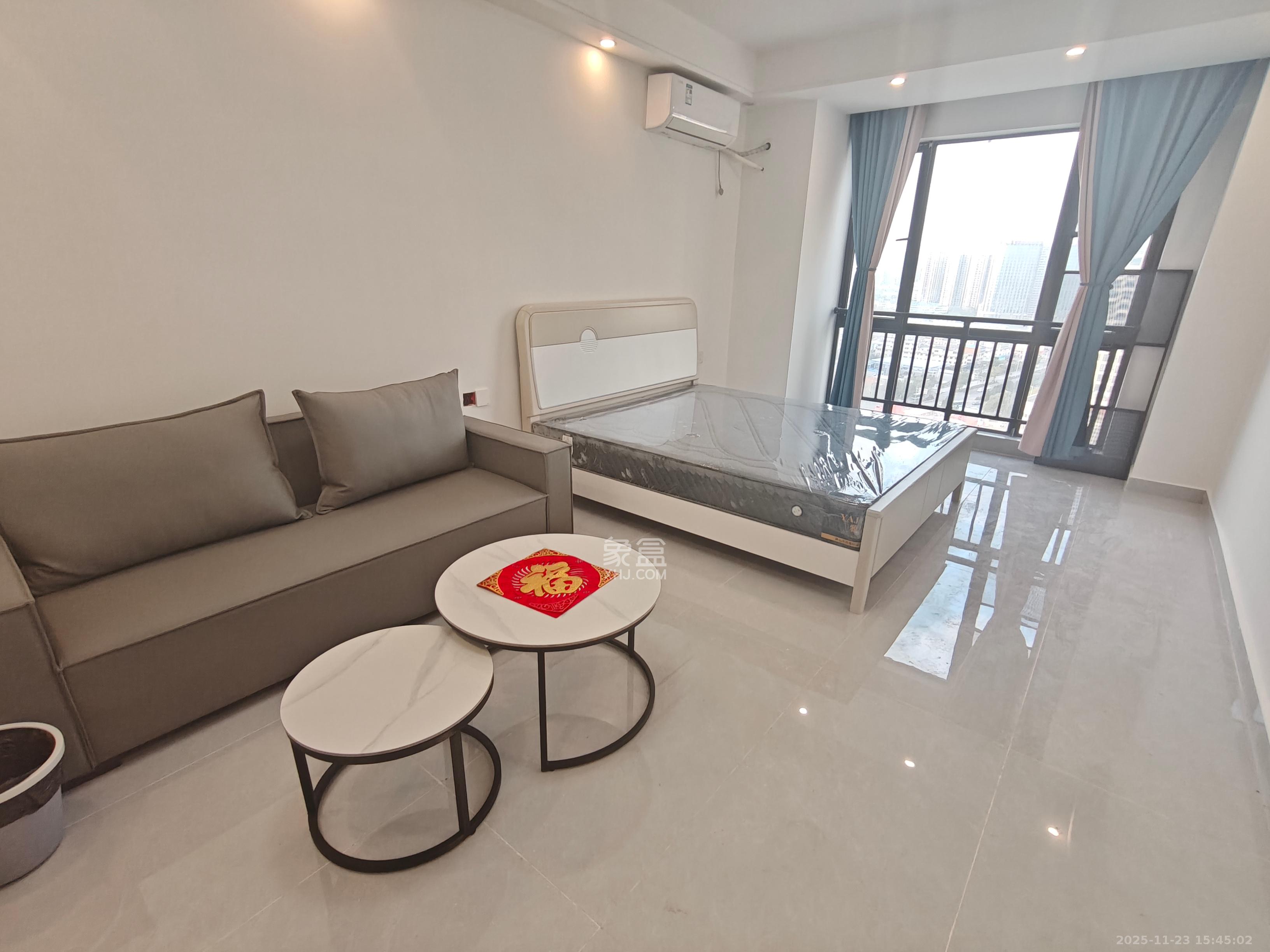 鄱阳汇金中心  1室0厅0卫    1500.0元/月室内图