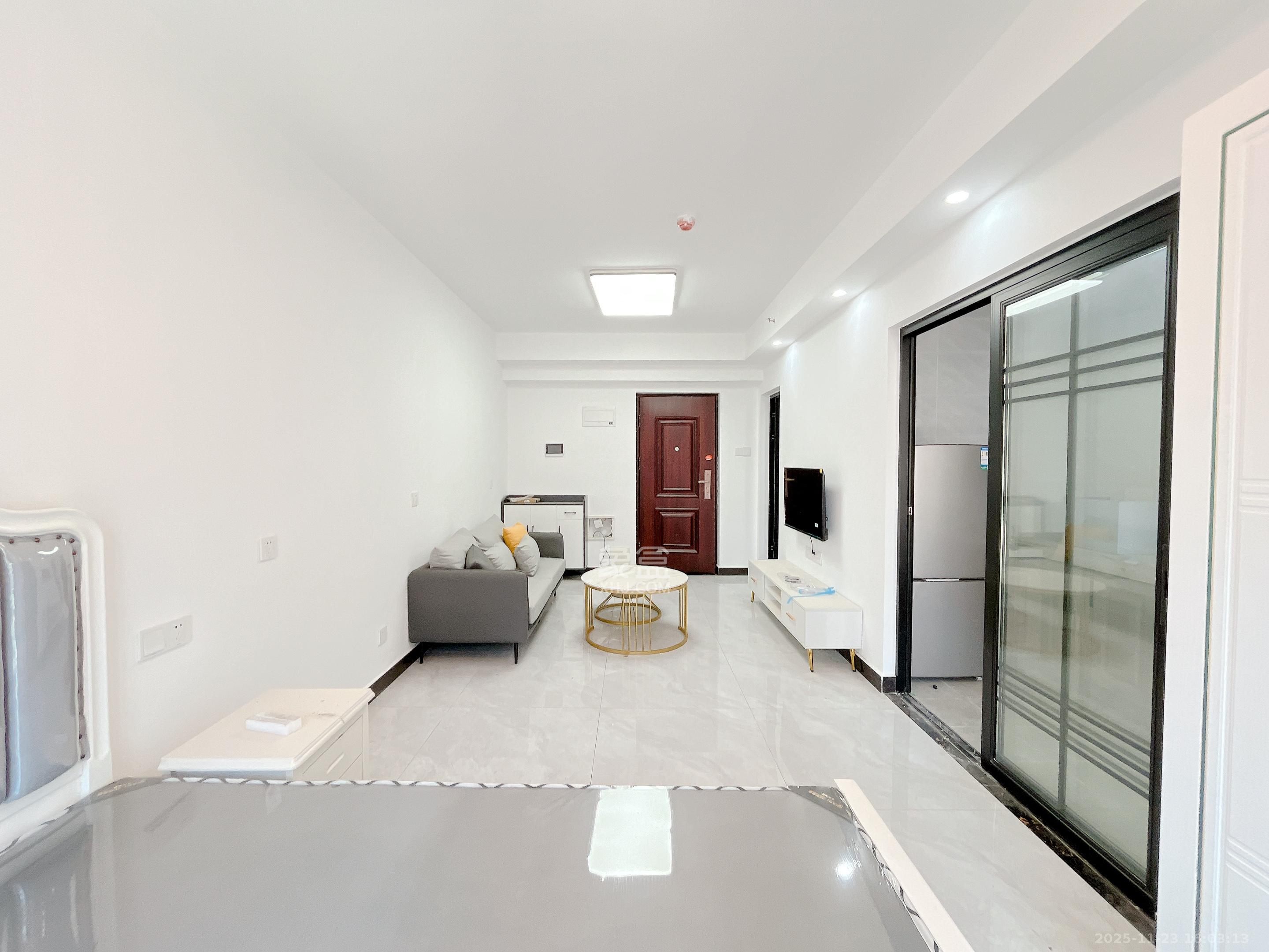 天健城  1室1厅1卫    2200.0元/月室内图