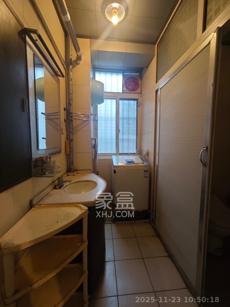 水风井社区药监局宿舍戥子桥69号 2室1厅1卫 2200.0元/月 水风井社区药监局宿舍戥子桥69号 2室1厅1卫 2200.0元/月室内图