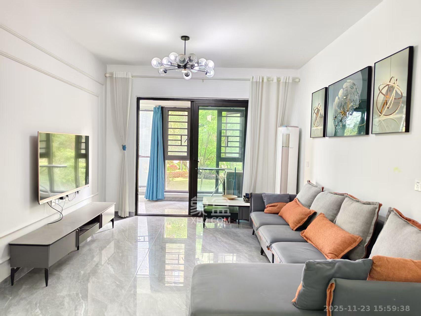 蓝光雍锦半岛 3室2厅2卫 2400.0元/月 蓝光雍锦半岛 3室2厅2卫 2400.0元/月室内图