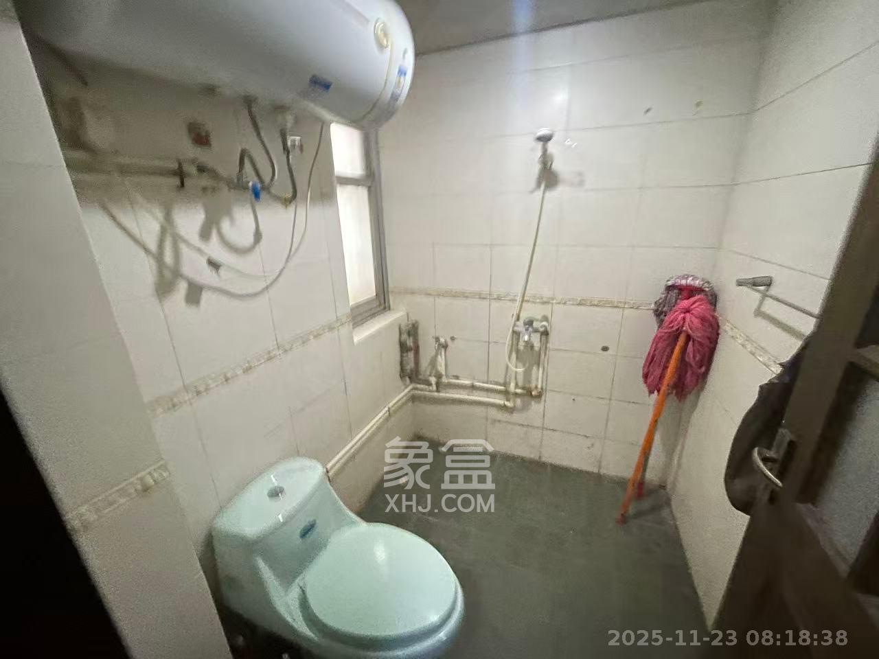 英才园二片  2室1厅1卫    1800.0元/月室内图