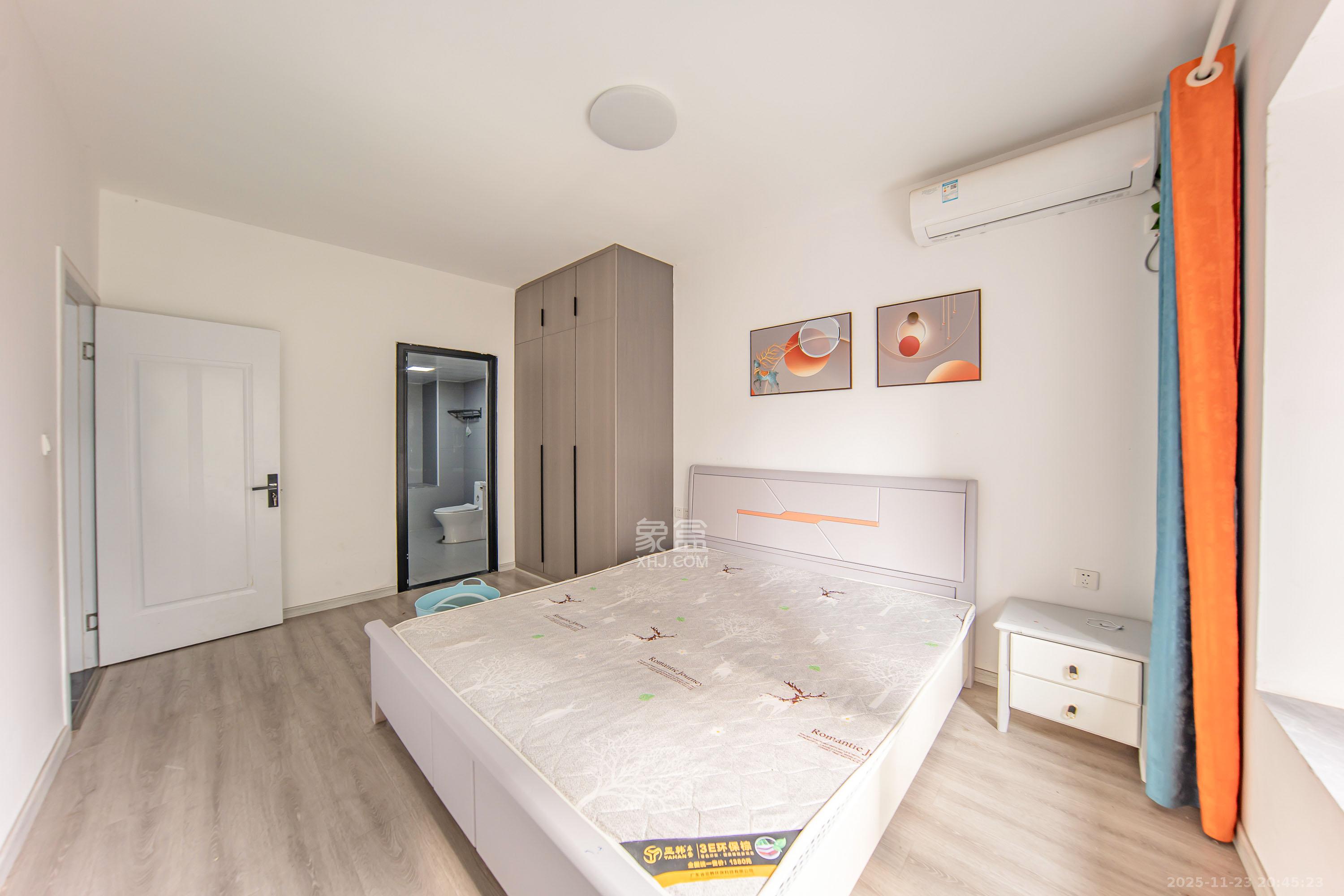 蓝光雍锦半岛 3室2厅2卫 89.0万 蓝光雍锦半岛 3室2厅2卫 89.0万卧室