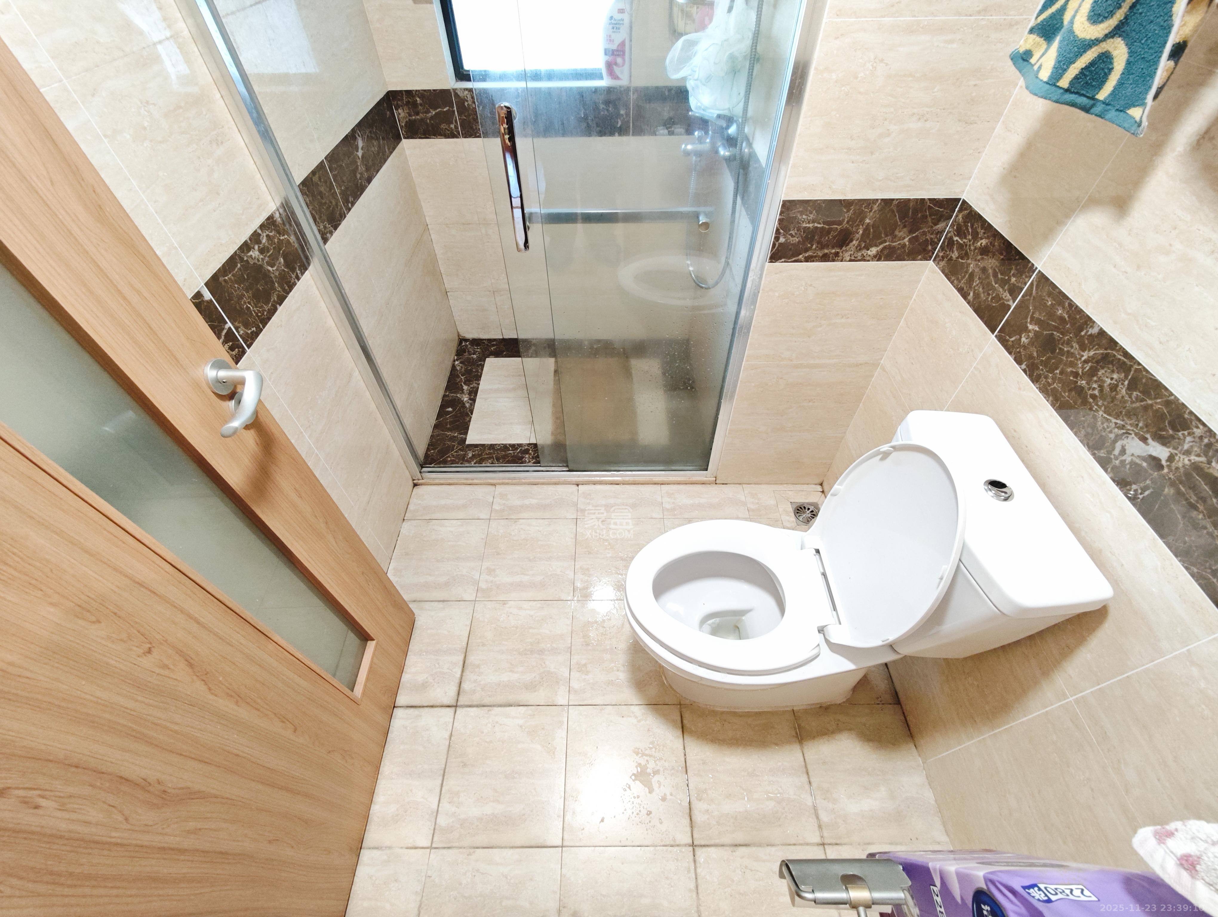 万科魅力之城非凡里 3室2厅2卫 125.0万 万科魅力之城非凡里 3室2厅2卫 125.0万卫生间