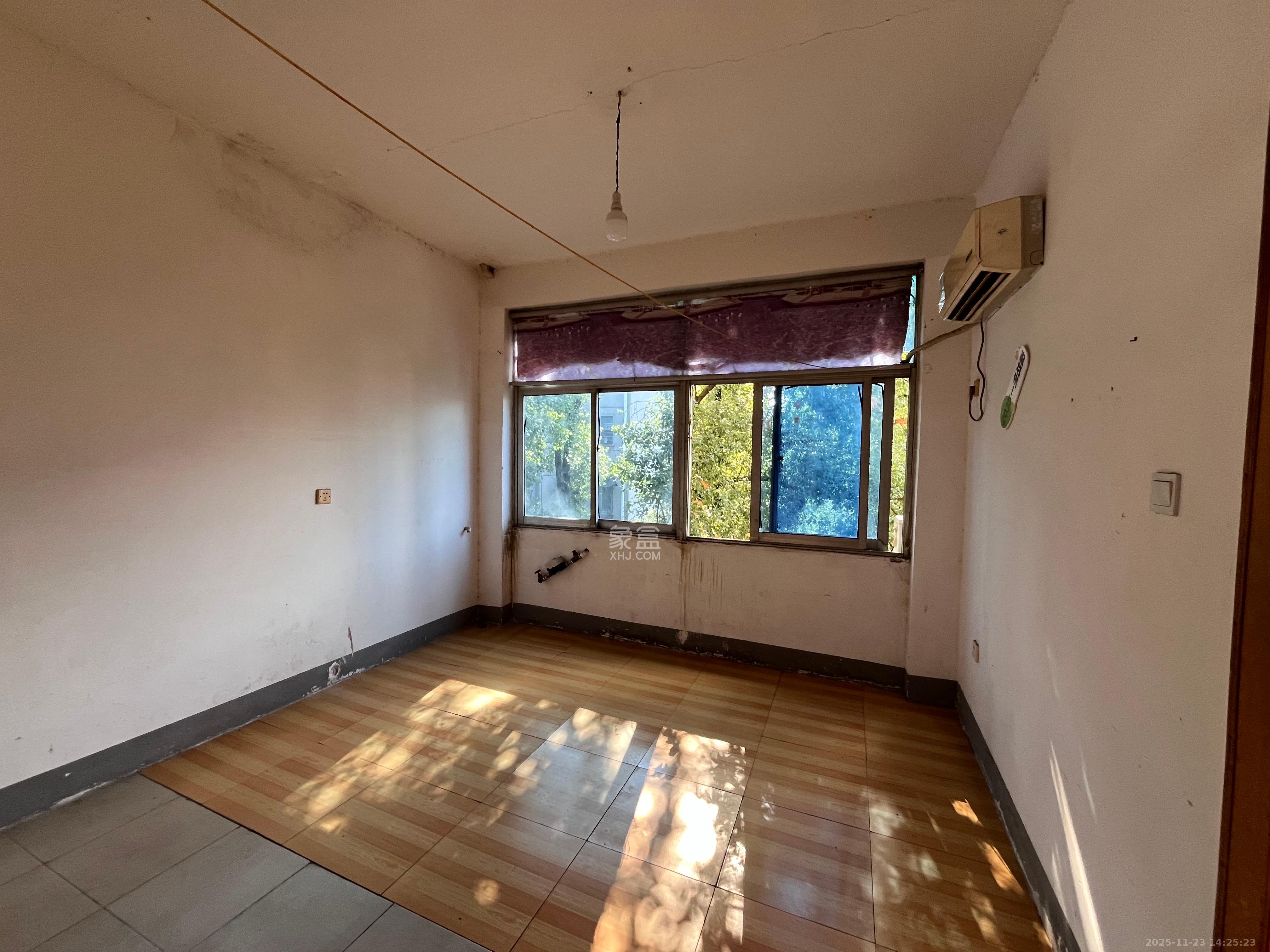 长沙理工大学东院西院  4室1厅1卫    1600.0元/月室内图