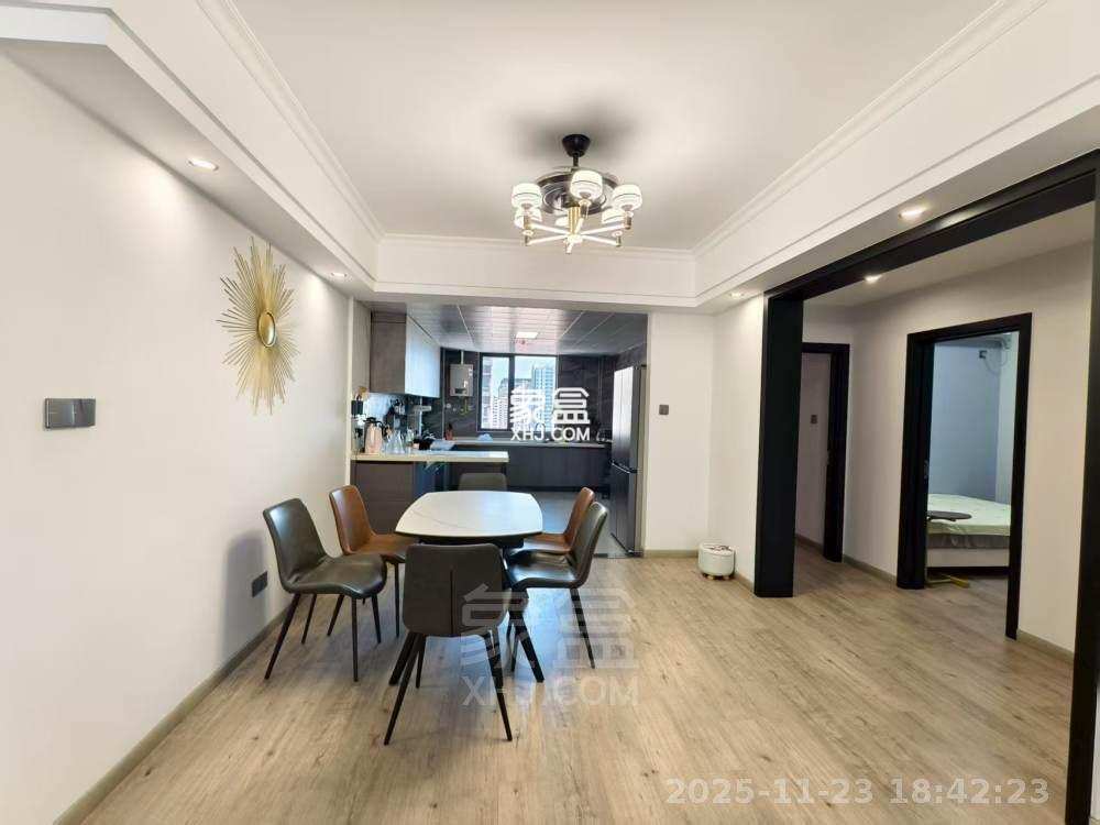 奥园养生城 4室2厅2卫 5000.0元/月 奥园养生城 4室2厅2卫 5000.0元/月室内图