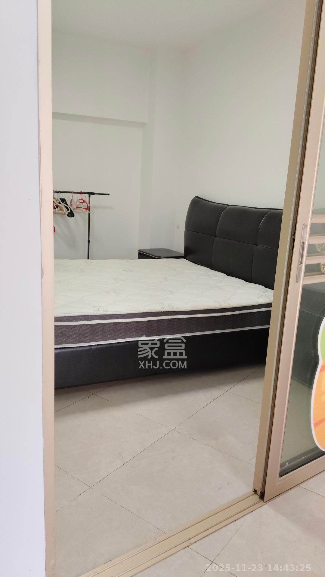 汀兰雅苑 1室1厅1卫 2580.0元/月 汀兰雅苑 1室1厅1卫 2580.0元/月室内图