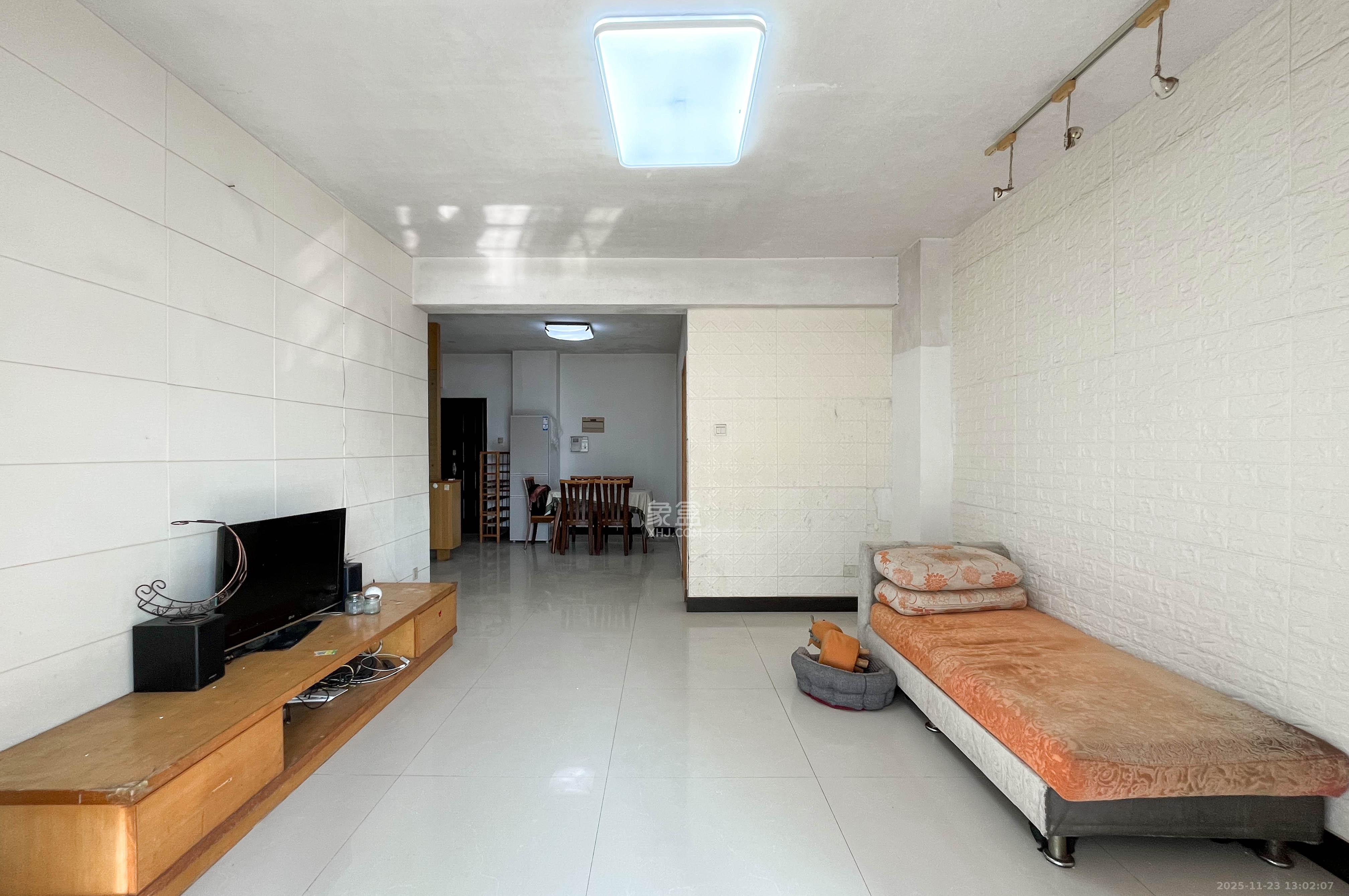 嘉逸名庭 2室2厅1卫 69.0万 嘉逸名庭 2室2厅1卫 69.0万其他