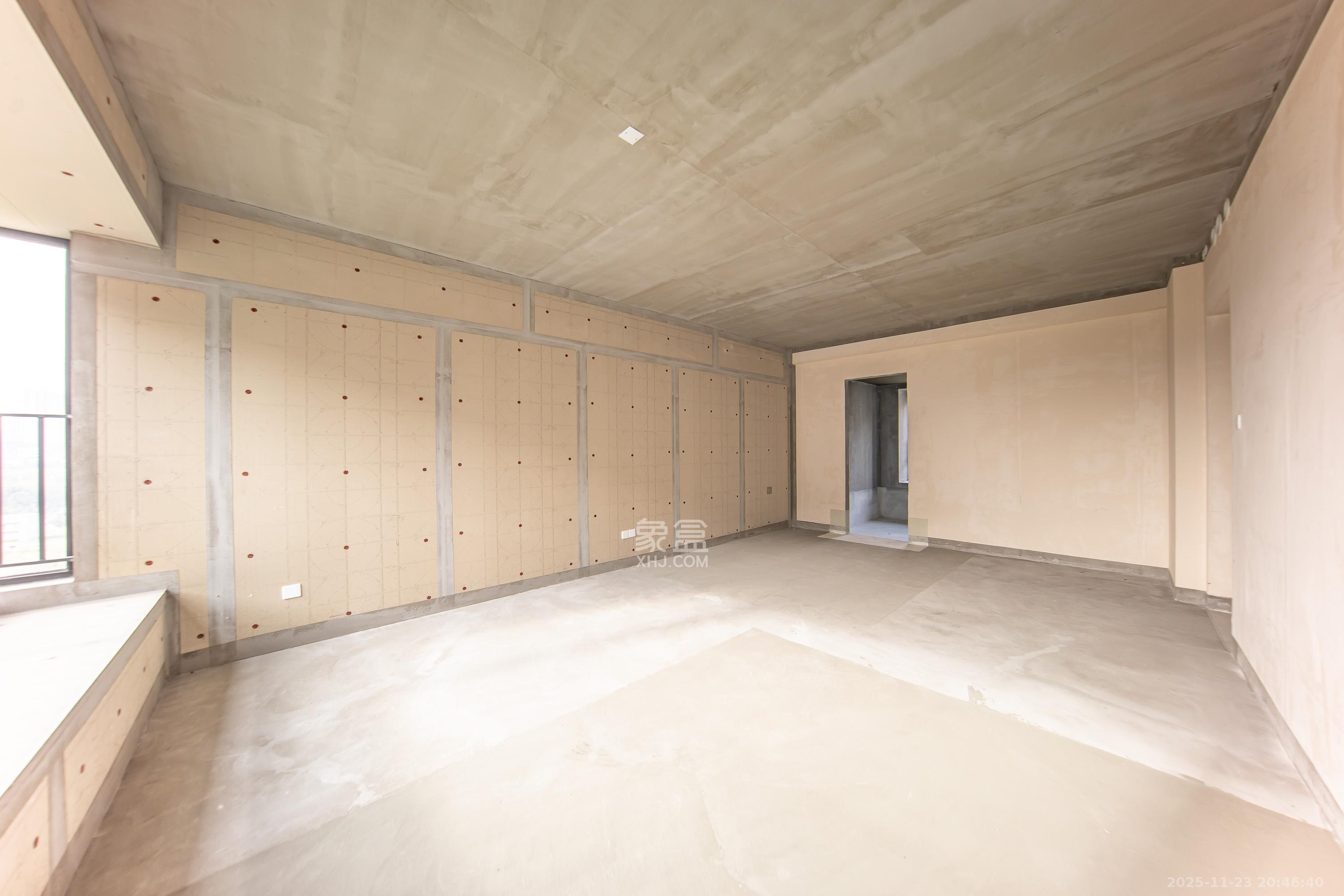 华润置地洋湖天序  4室2厅2卫    335.0万卧室