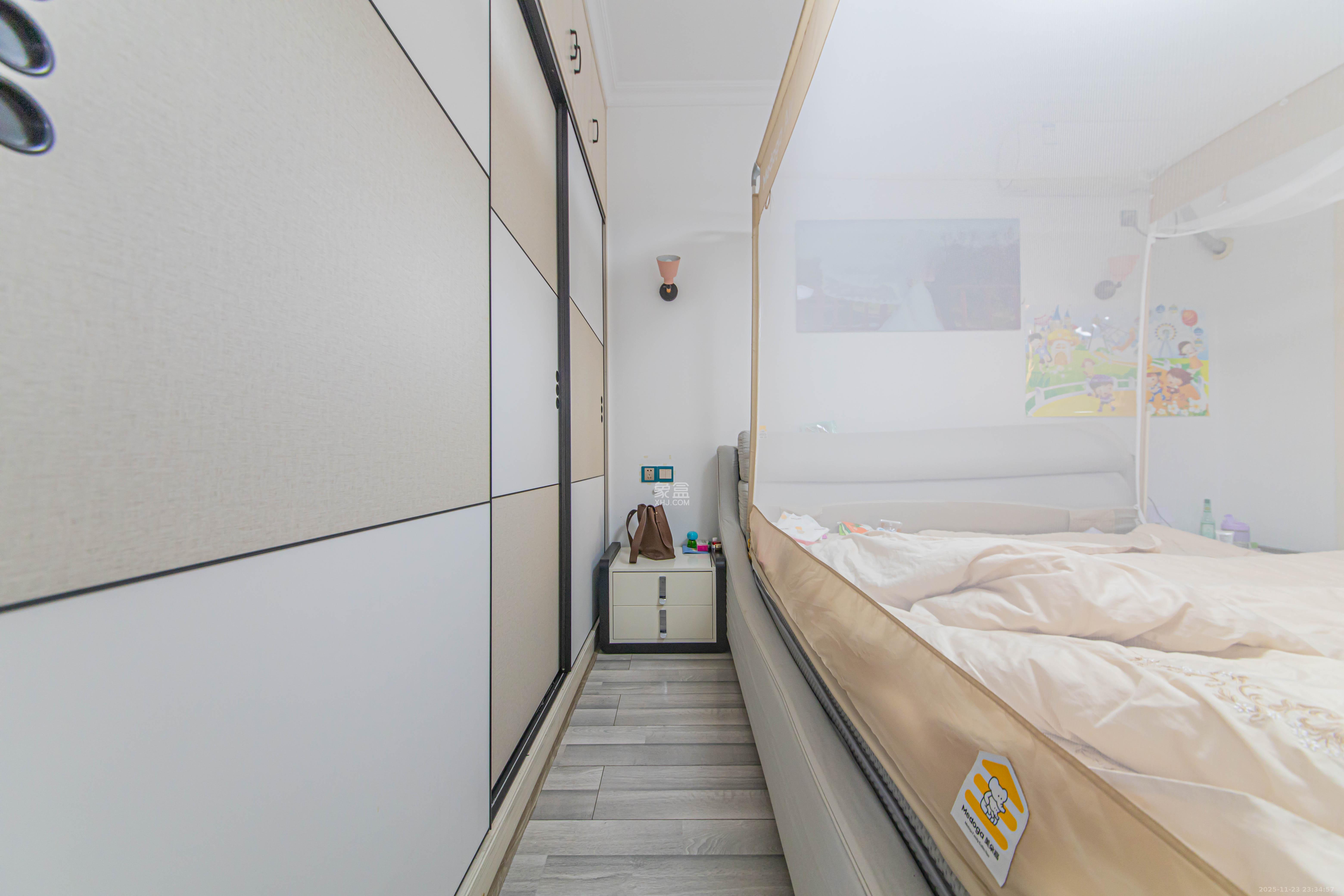 香芙嘉园（广铁湘府嘉园）  3室2厅1卫    103.0万卧室