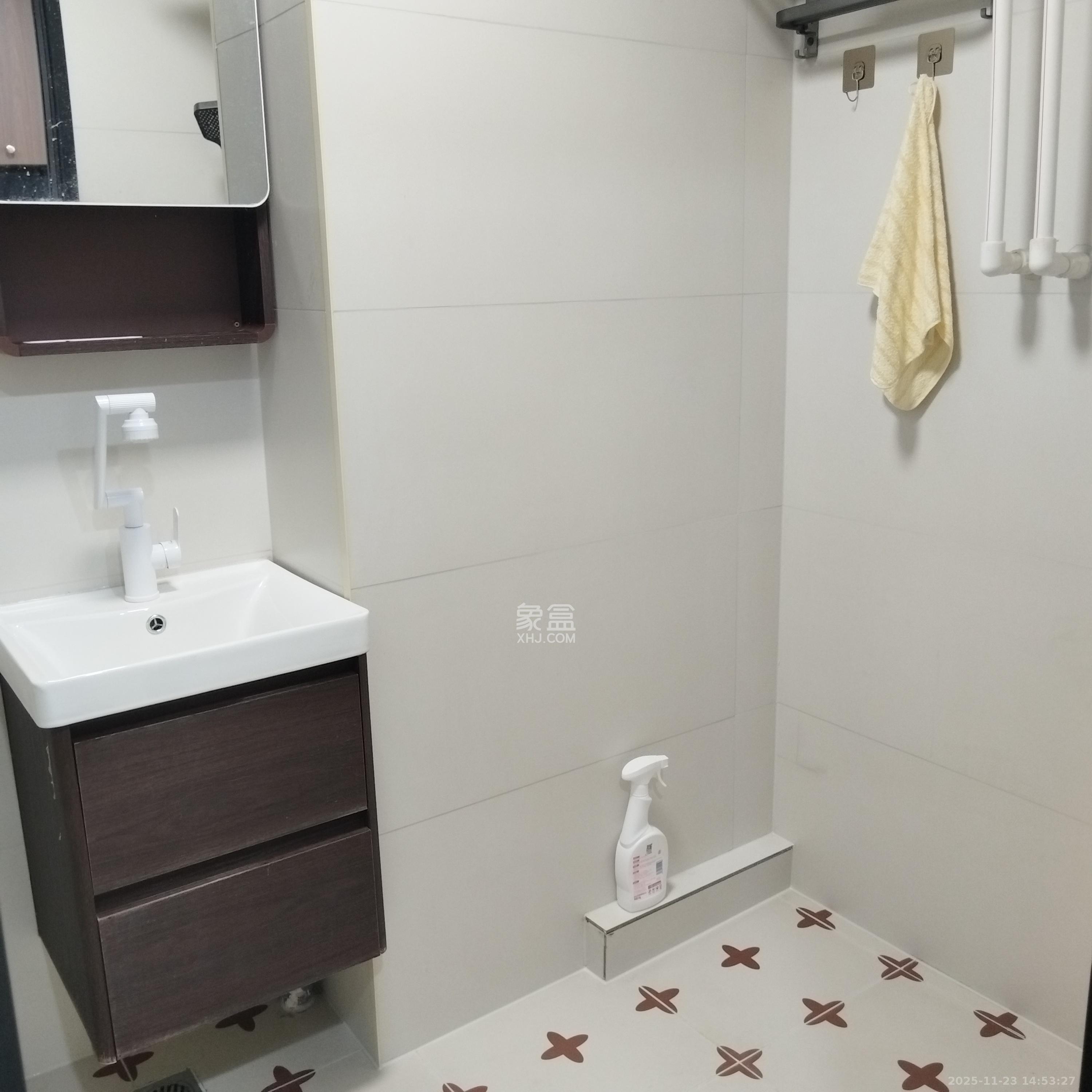 中海珑悦府 1室1厅1卫 1300.0元/月 中海珑悦府 1室1厅1卫 1300.0元/月室内图