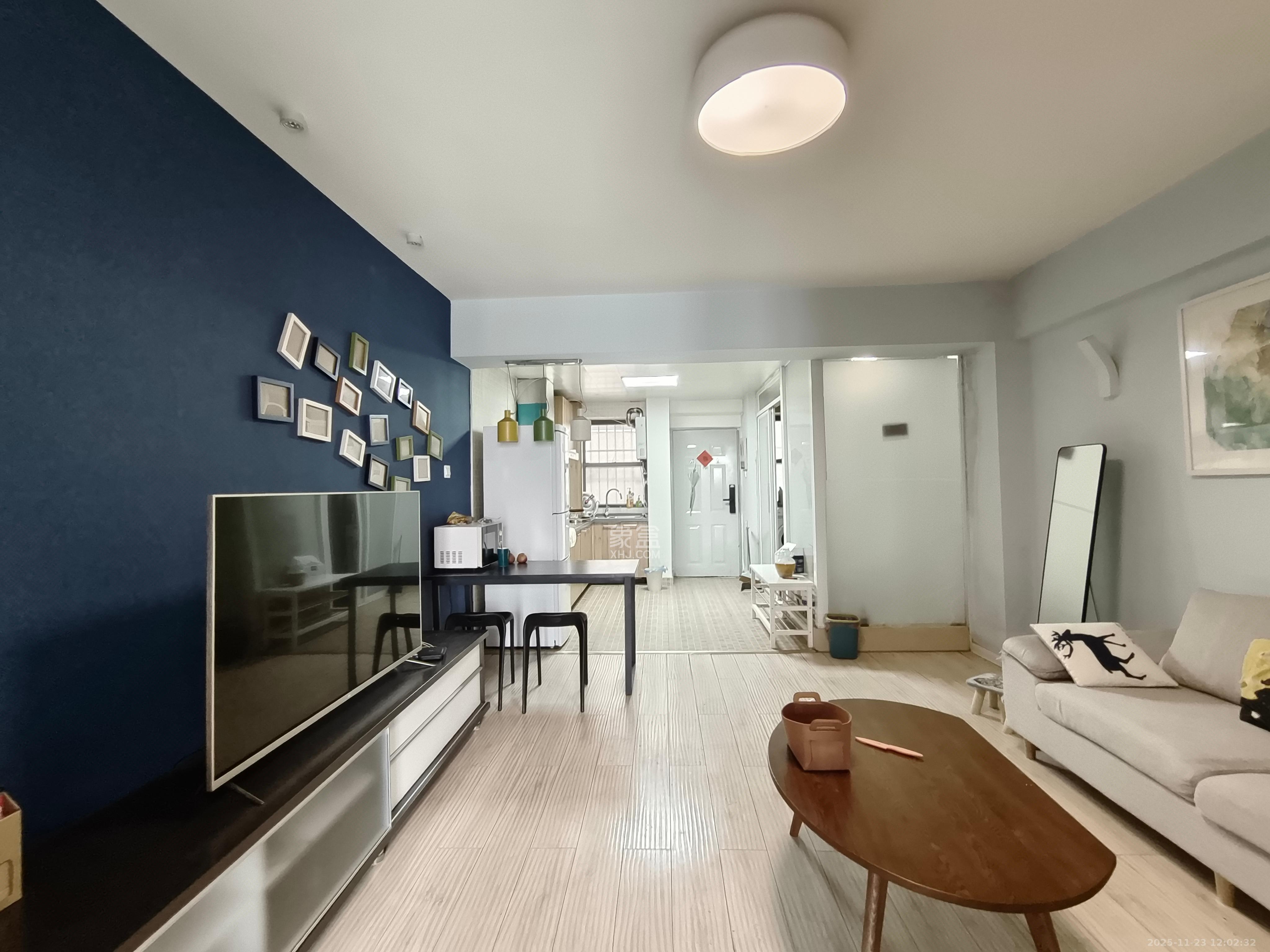 阳光100二期 1室1厅1卫 1700.0元/月 阳光100二期 1室1厅1卫 1700.0元/月室内图