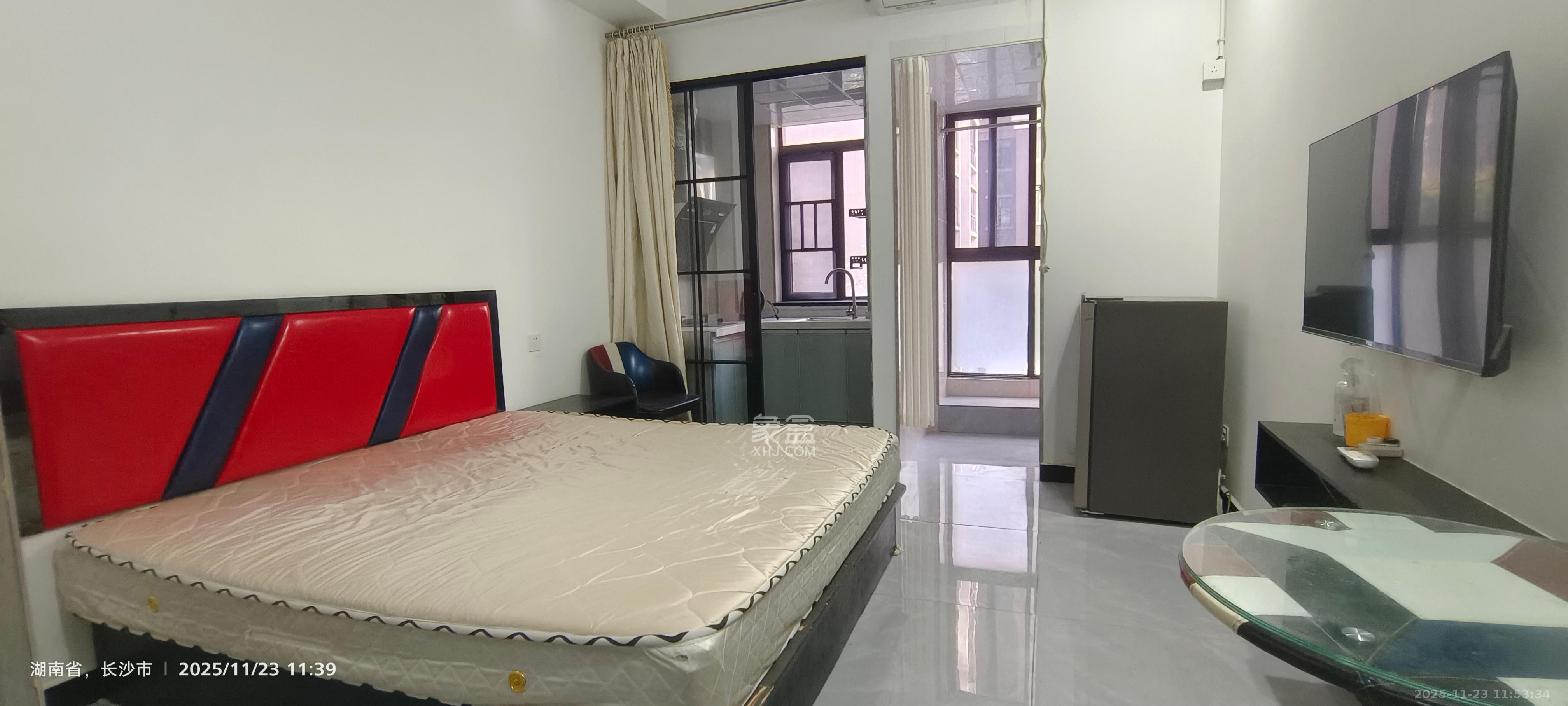 水岸世景  1室1厅1卫    900.0元/月