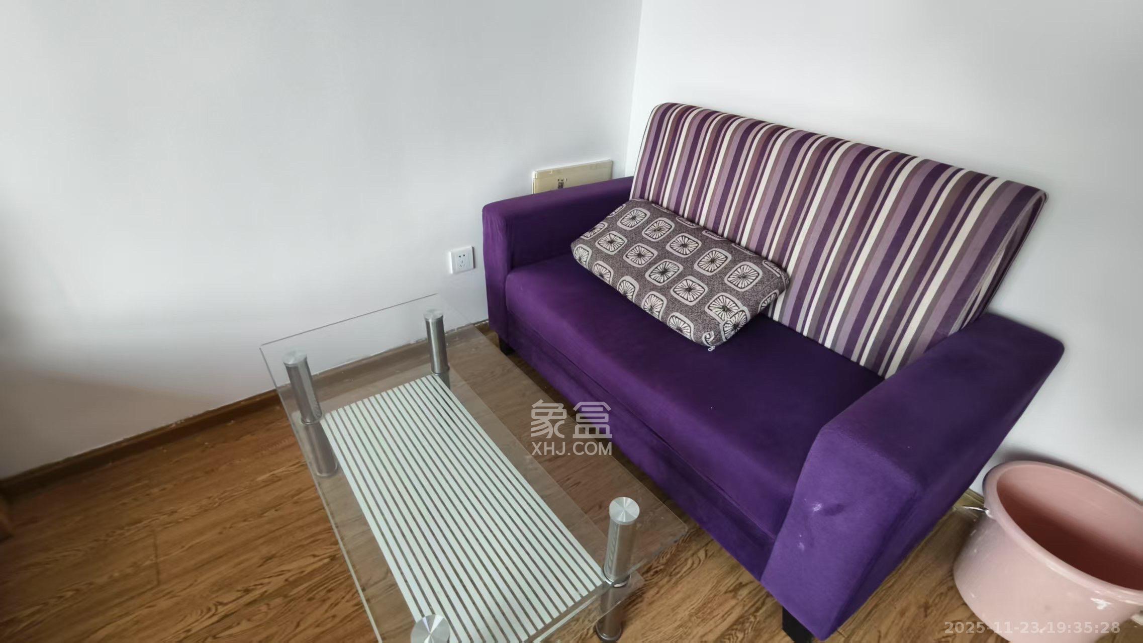 融科东南海  1室1厅1卫    1150.0元/月