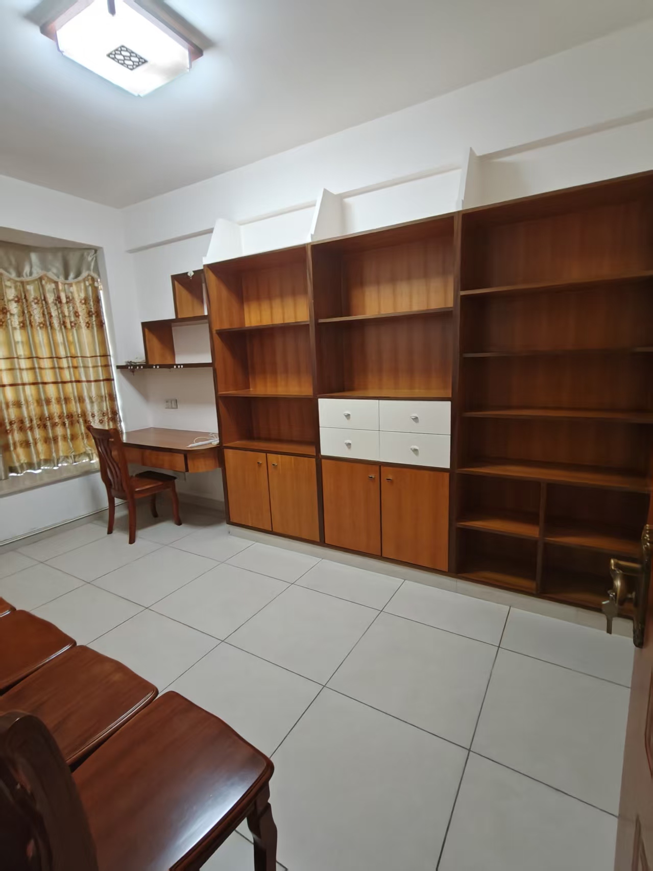 金盘雅苑 4室2厅2卫 3600.0元/月 金盘雅苑 4室2厅2卫 3600.0元/月户型图