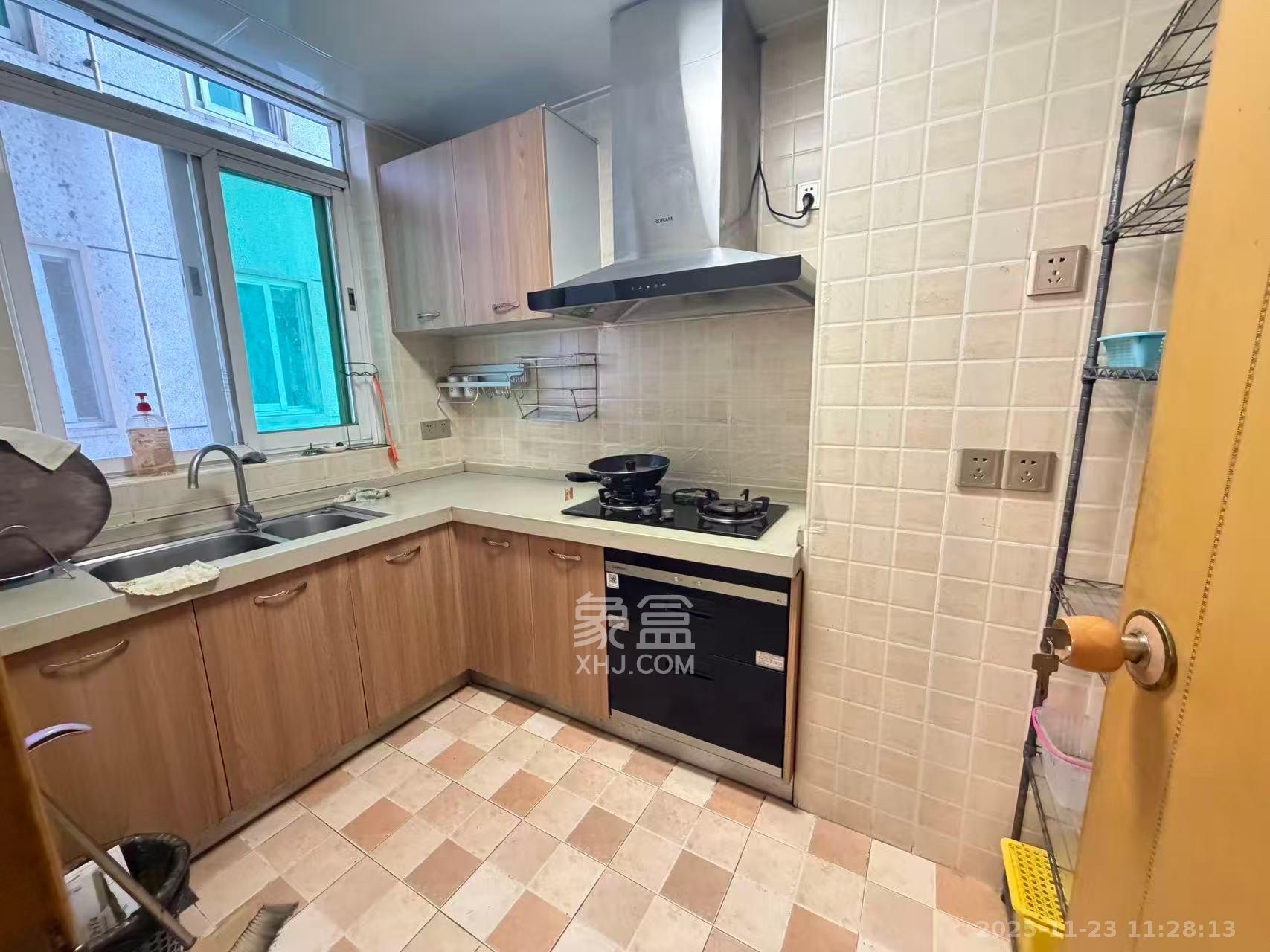 电信308 1室2厅1卫 3200.0元/月 电信308 1室2厅1卫 3200.0元/月室内图