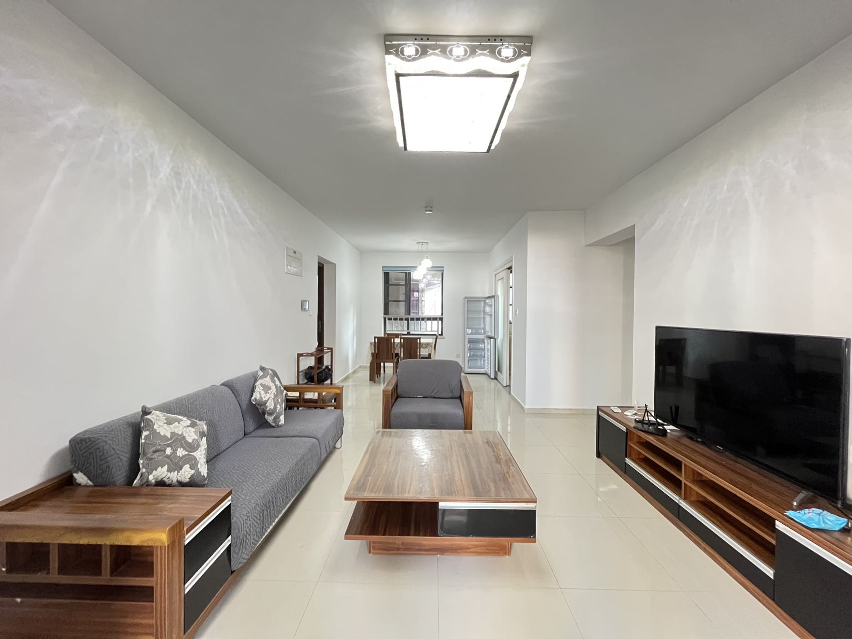 冠永·凤凰城  3室2厅2卫    2500.0元/月