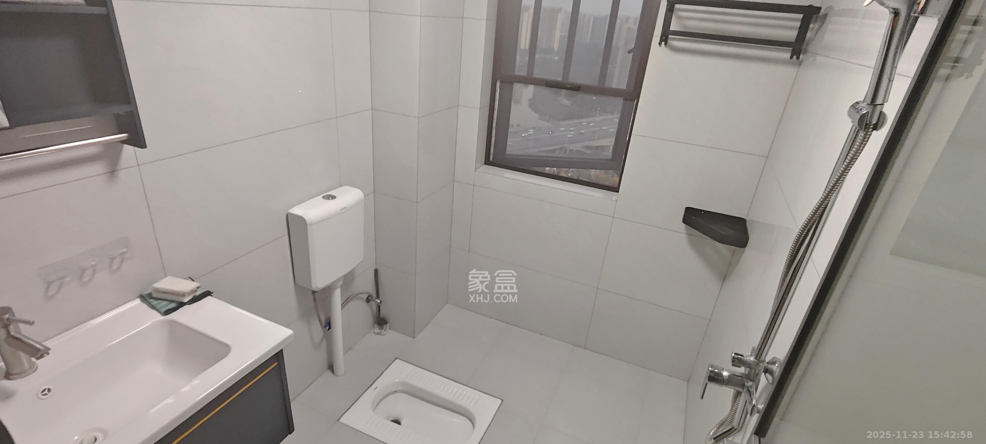 惟泽园  3室1厅2卫    3000.0元/月室内图