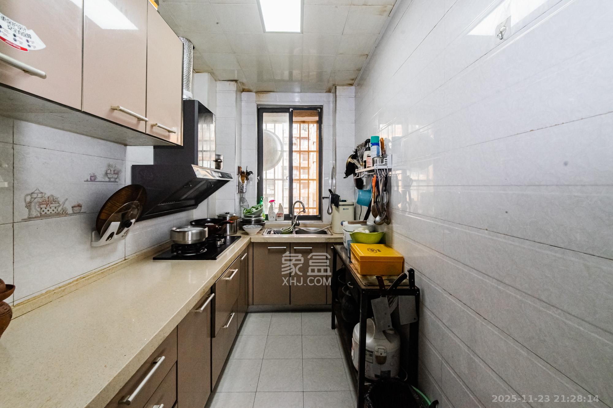 英祥春天  1室2厅2卫    95.0万厨房